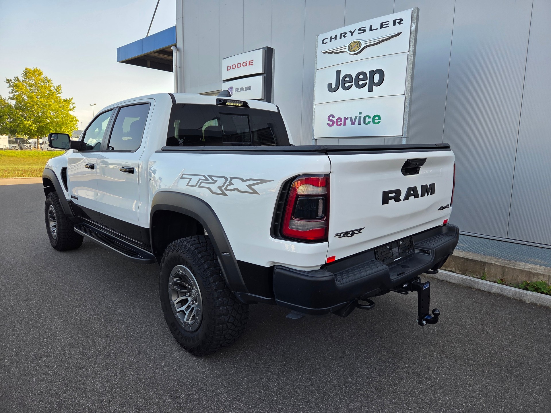 DODGE Ram 1500 6.2 V8 4x4 TRX Final Edition / 711 PS / Liftkit / 3.5T AHK-showroom-element-2