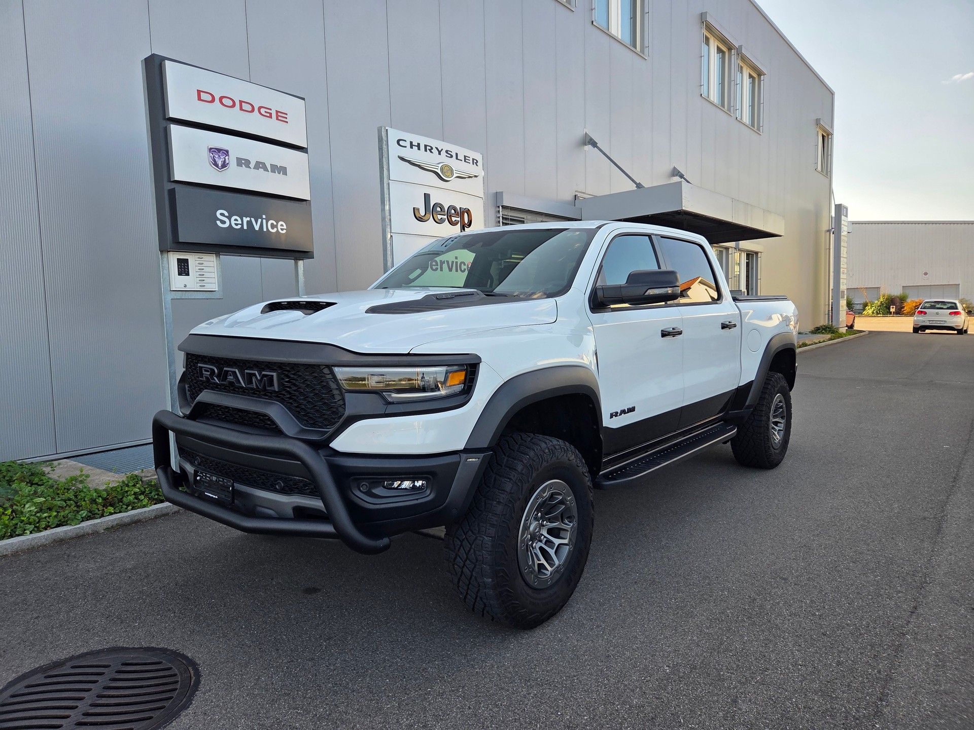 DODGE Ram 1500 6.2 V8 4x4 TRX Final Edition / 711 PS / Liftkit / 3.5T AHK-showroom-element-1
