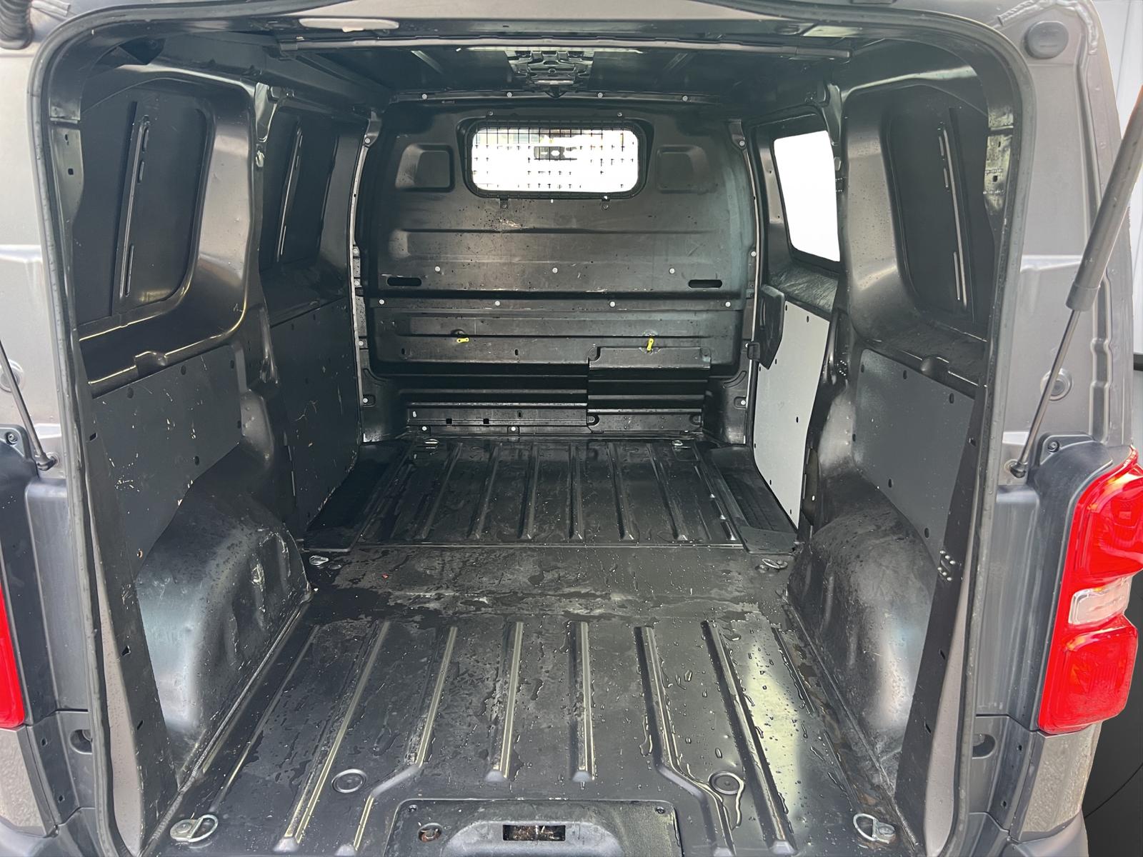 TOYOTA PROACE-image-12