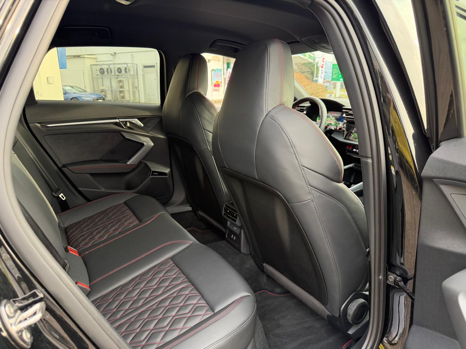 AUDI A3 Sportback 45 TFSI e S line S-tronic-image-11
