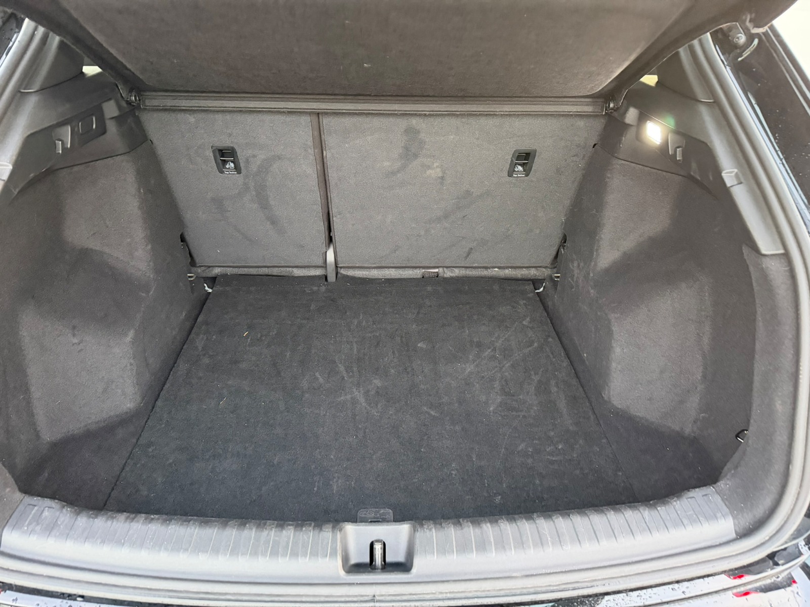 AUDI Q4 e-tron 50 quattro-image-10