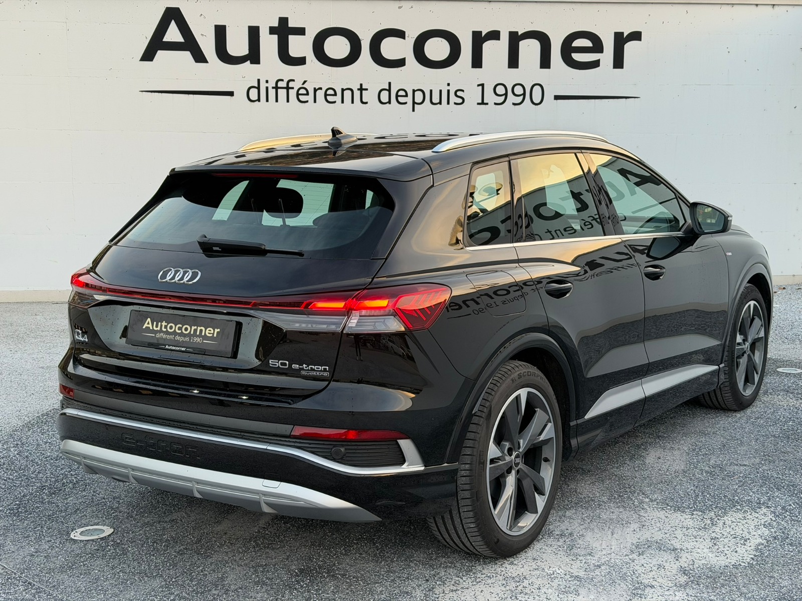 AUDI Q4 e-tron 50 quattro-image-3