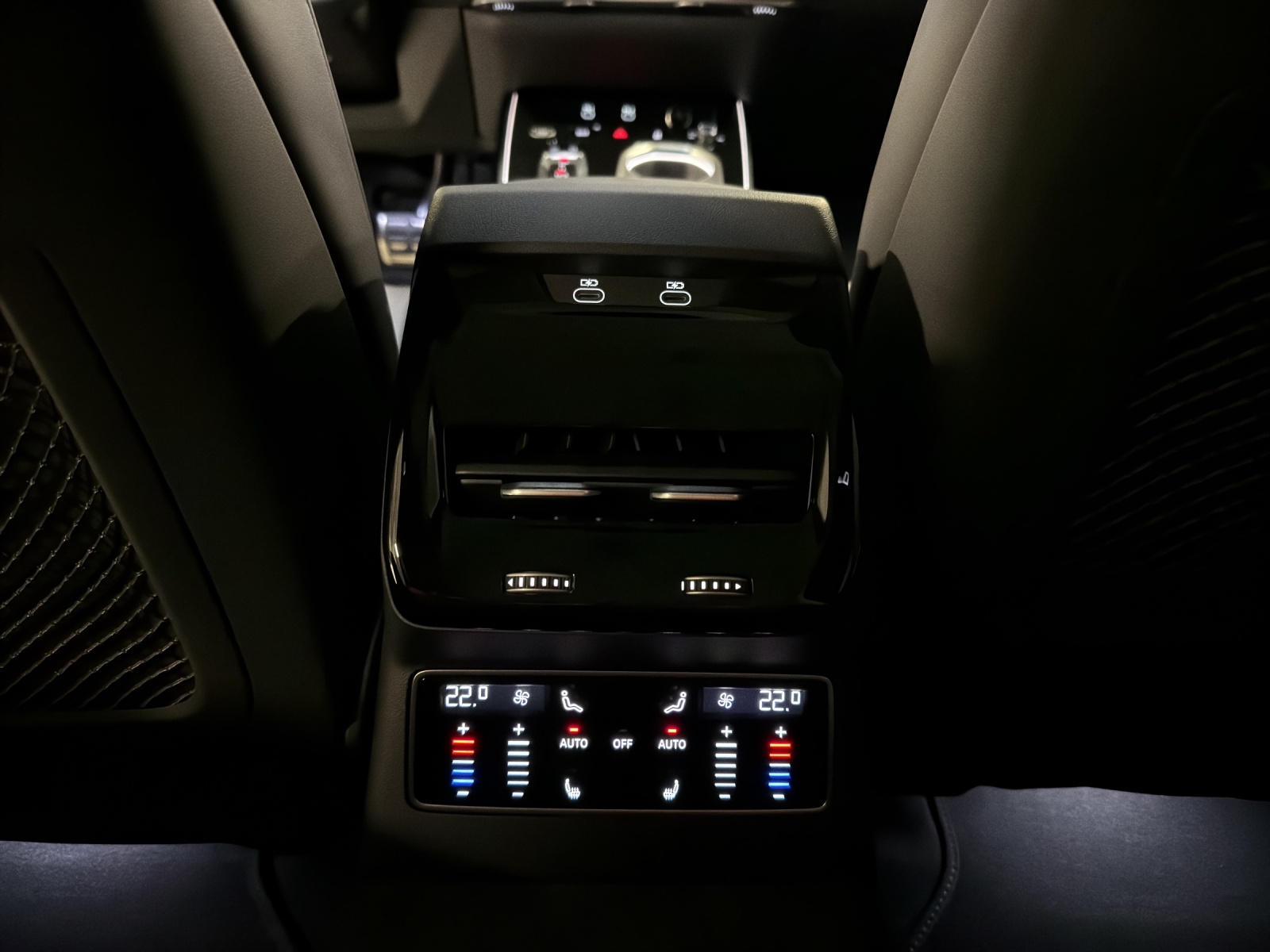 AUDI A6 Avant TFSI quattro 270 kW S tronic-image-25