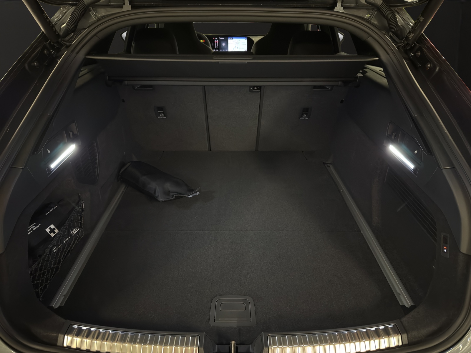 AUDI A6 Avant TFSI quattro 270 kW S tronic-image-16