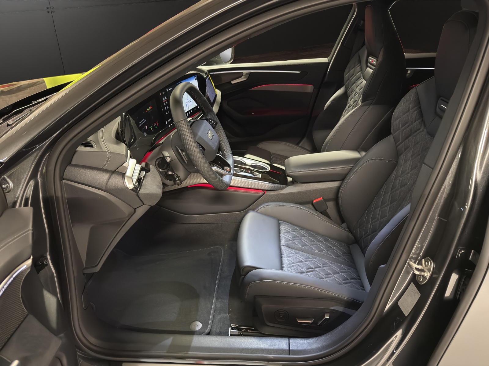 AUDI A6 Avant TFSI quattro 270 kW S tronic-image-7