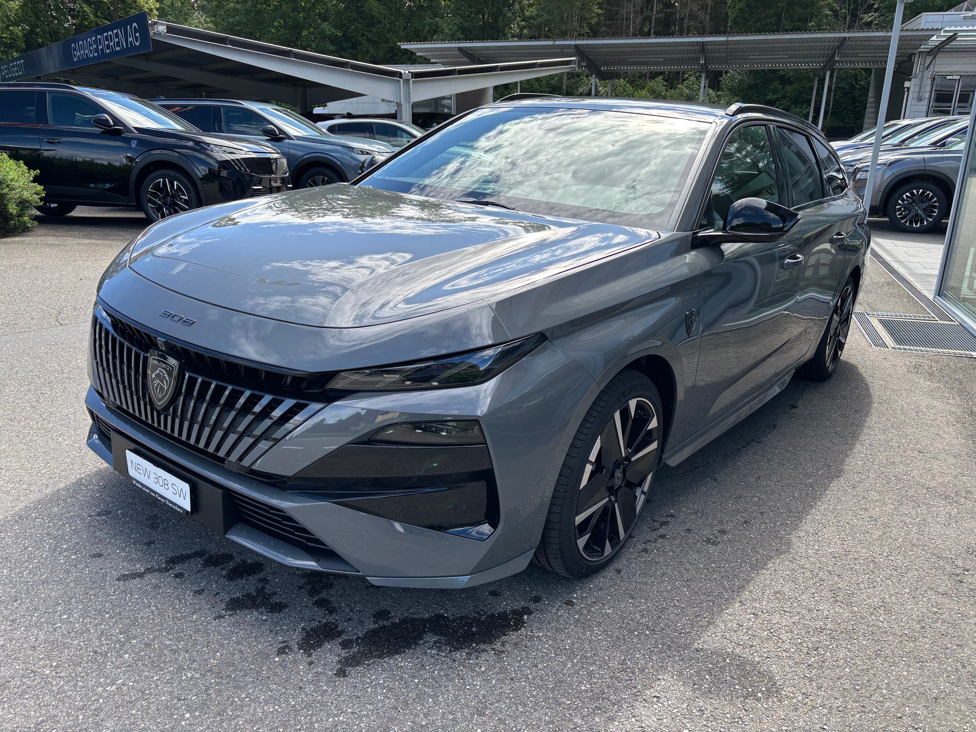 PEUGEOT 308 GT SW 1.2 Hybrid 145-image-1