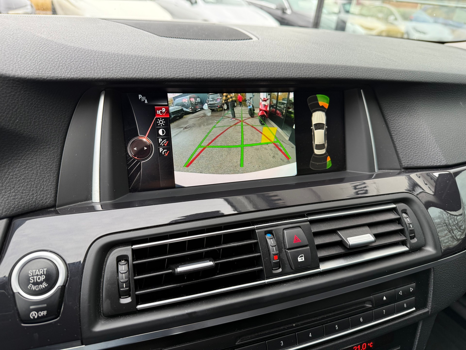 BMW 525d xDrive Luxury Line Steptronic-image-11