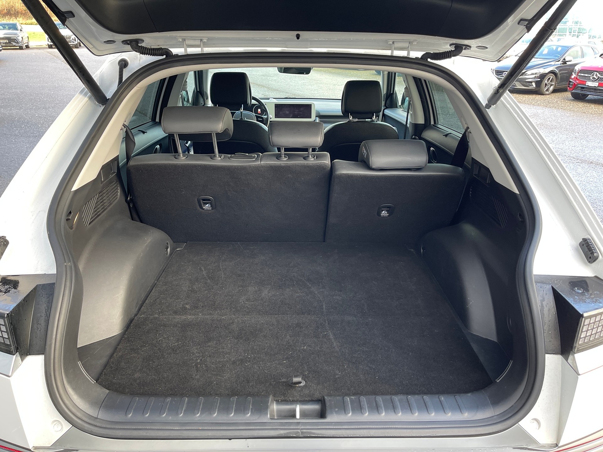 HYUNDAI Ioniq 5 72kWh First Edition 2WD-image-4