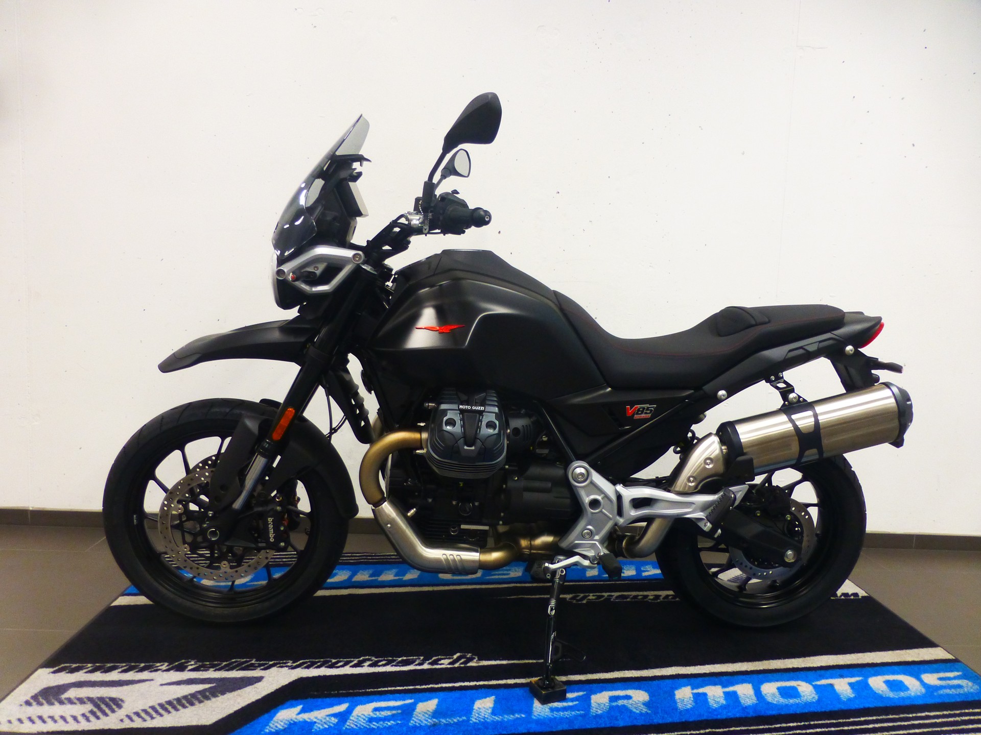 MOTO GUZZI V85 TT Strada E5+-showroom-element-1