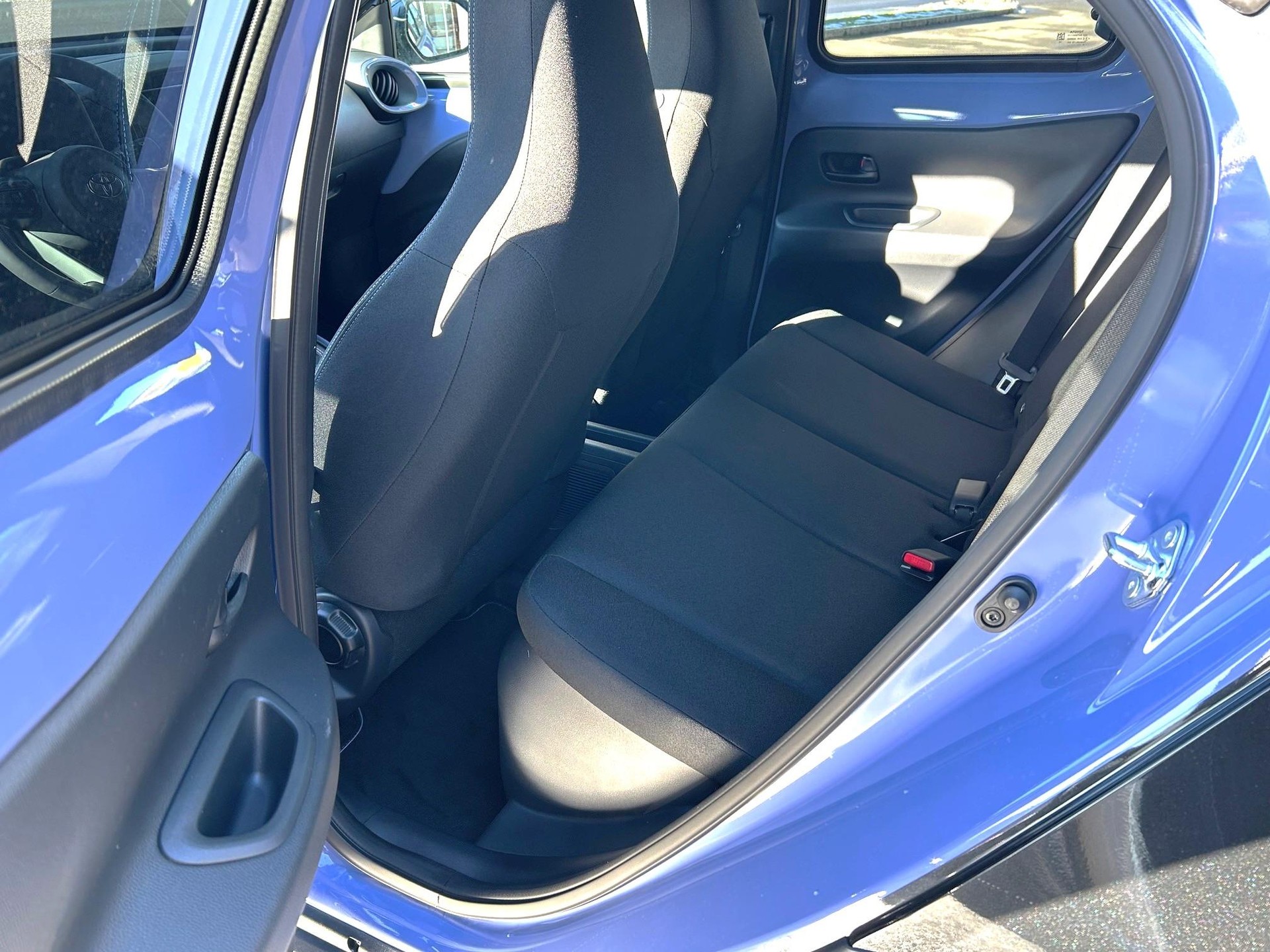 TOYOTA Aygo X 1.5 VVT-i HSD Trend-image-1