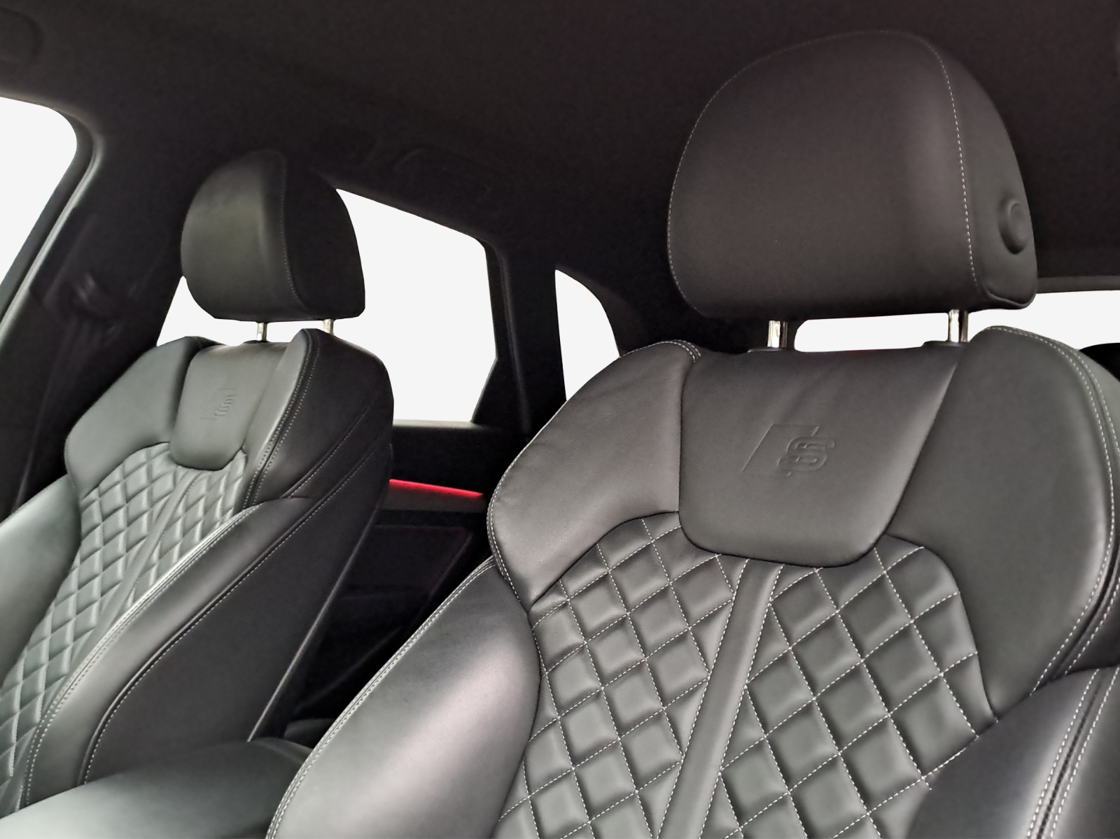 AUDI Q5 50 TFSI e PHEV S line quattro S-tronic-image-15