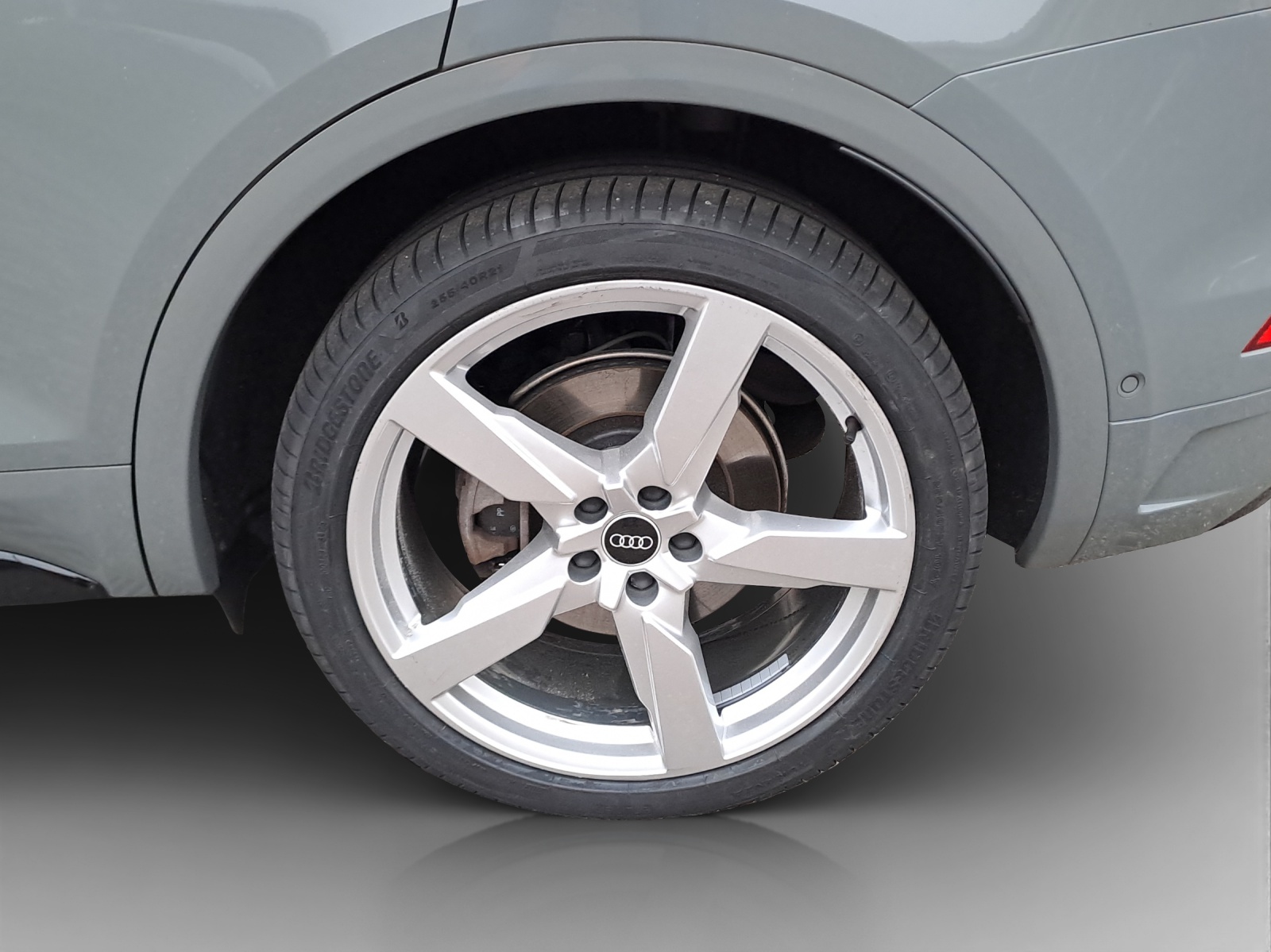 AUDI Q5 50 TFSI e PHEV S line quattro S-tronic-image-14
