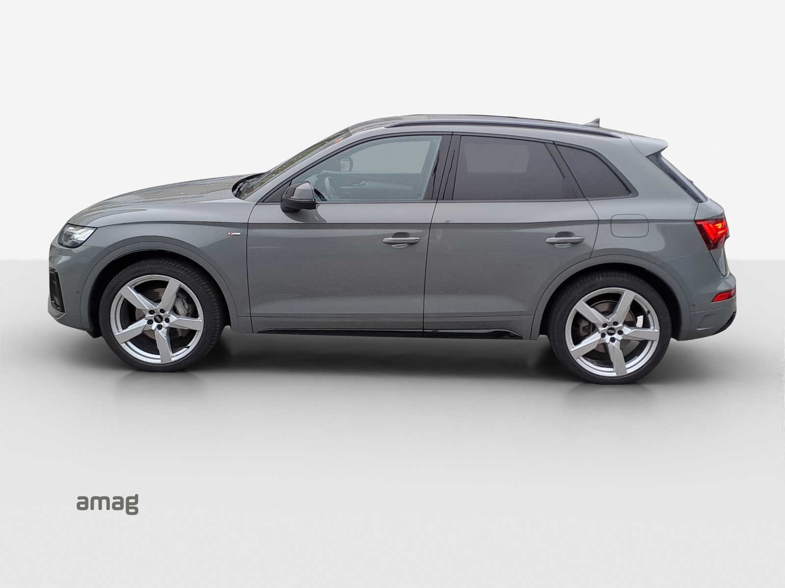 AUDI Q5 50 TFSI e PHEV S line quattro S-tronic-image-2