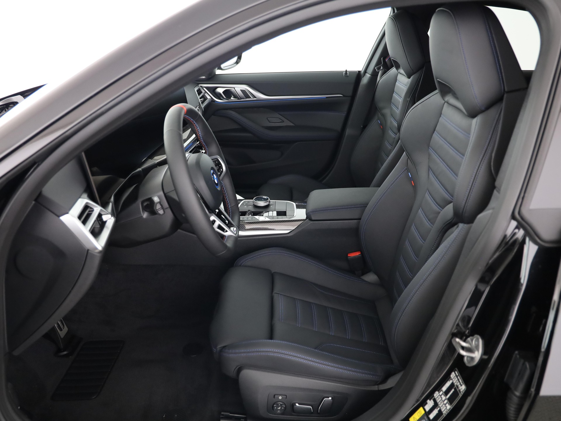 BMW i4 M60-image-3