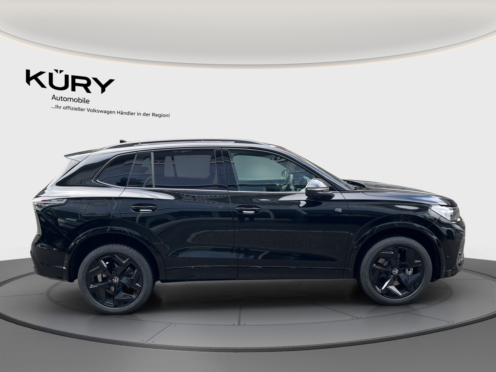 VW Tiguan 2.0 TSI DSG R-Line 4Motion-image-3