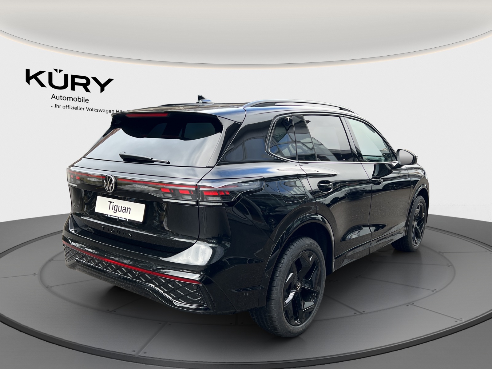 VW Tiguan 2.0 TSI DSG R-Line 4Motion-image-4