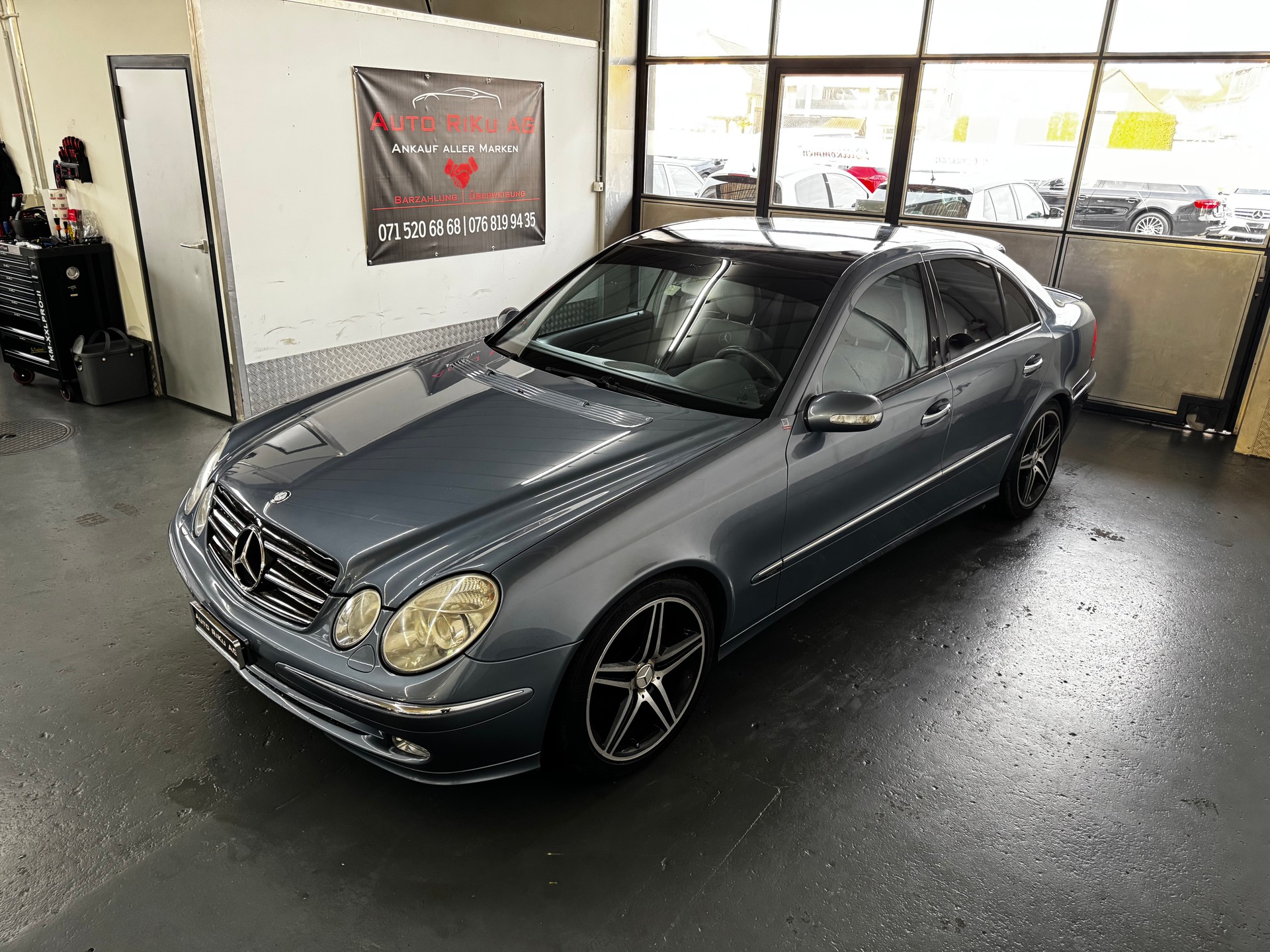 MERCEDES-BENZ E 270 CDI Elégance-image-4