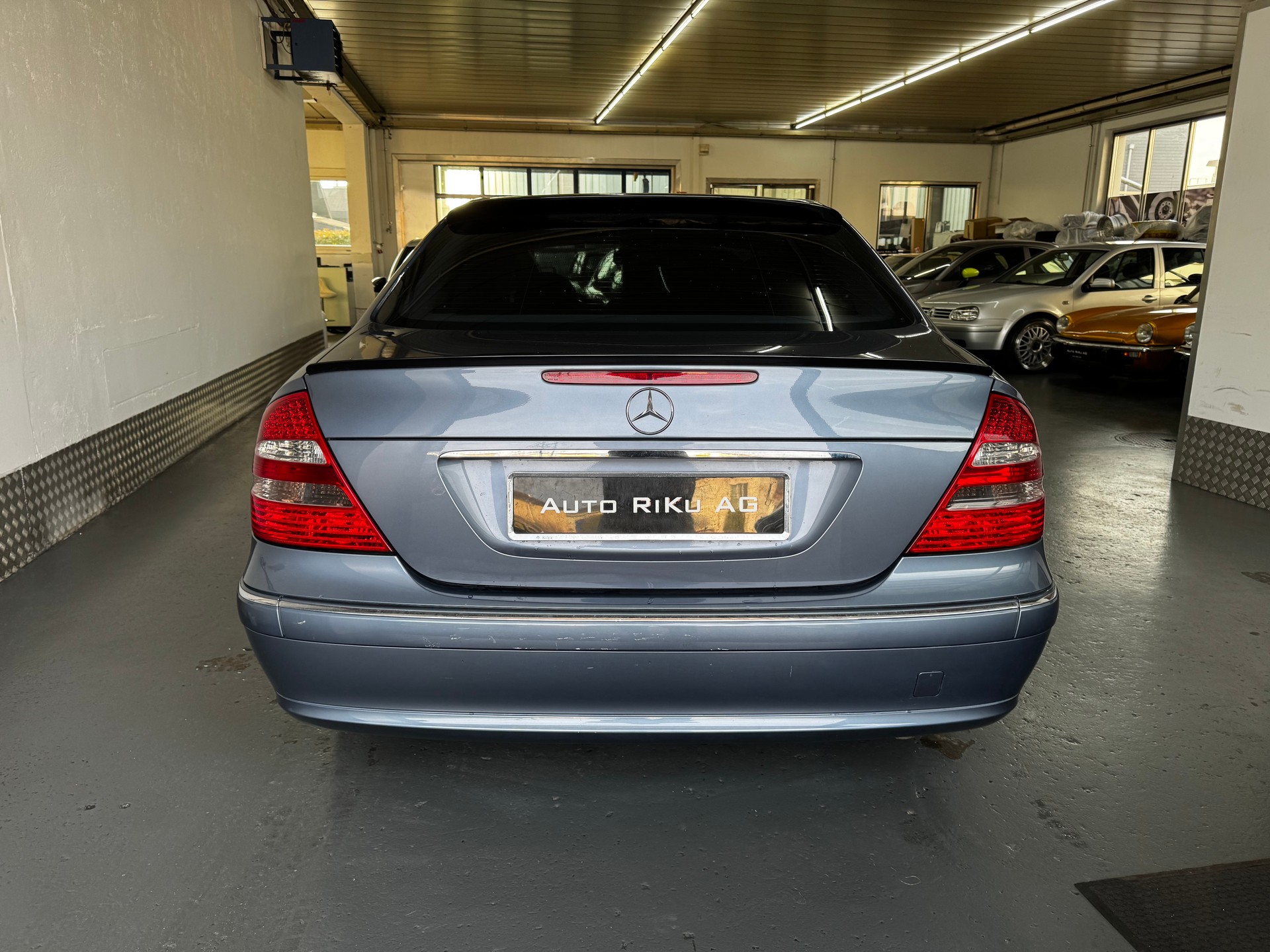 MERCEDES-BENZ E 270 CDI Elégance-image-10