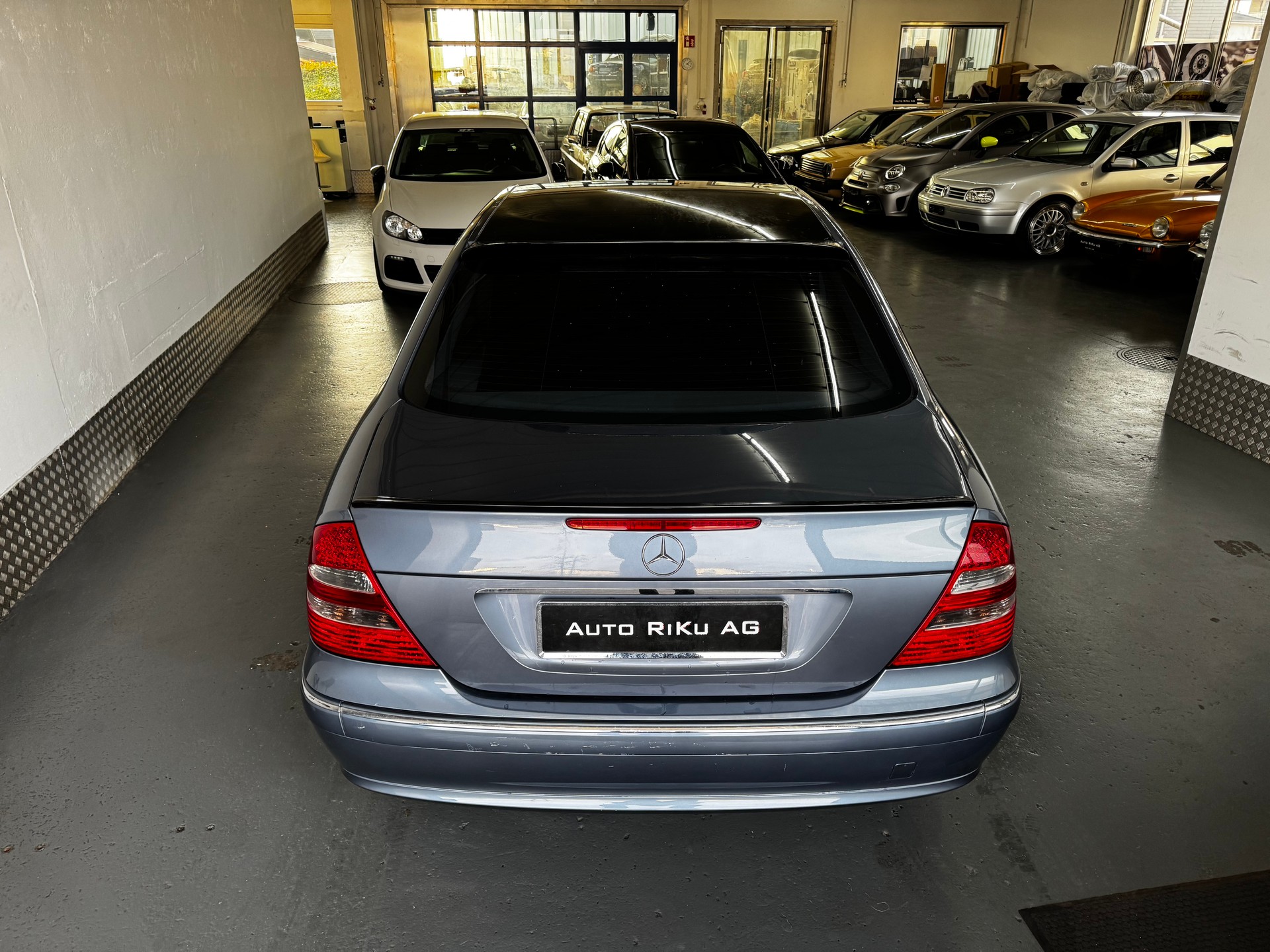 MERCEDES-BENZ E 270 CDI Elégance-image-9