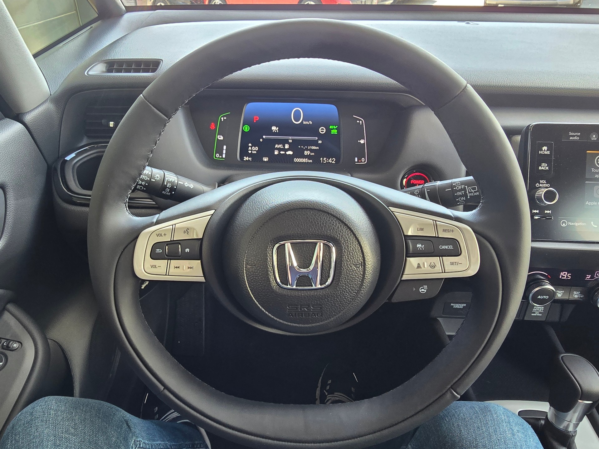 HONDA Jazz 1.5i-MMD Cr. Advance-image-4