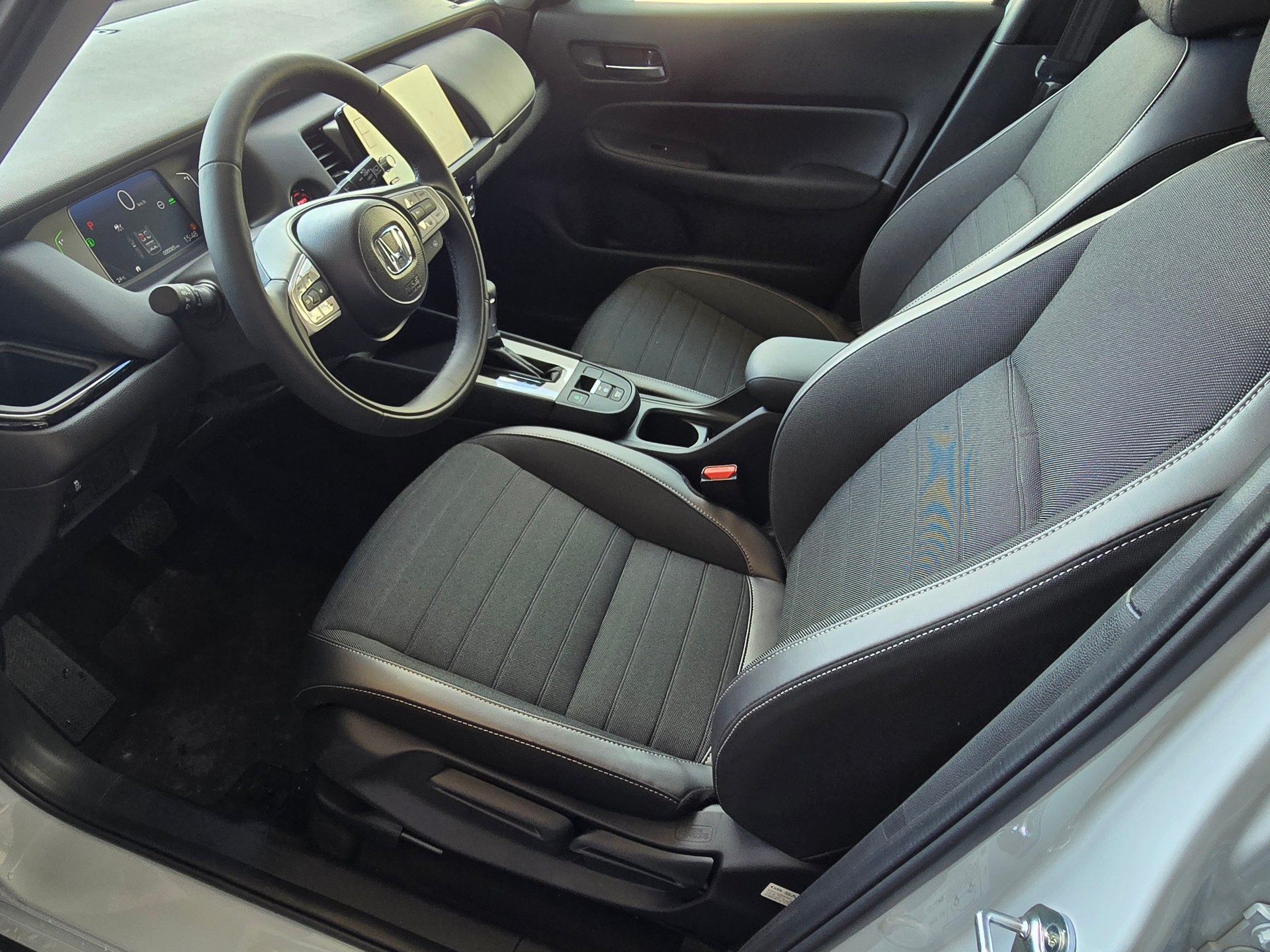 HONDA Jazz 1.5i-MMD Cr. Advance-image-2