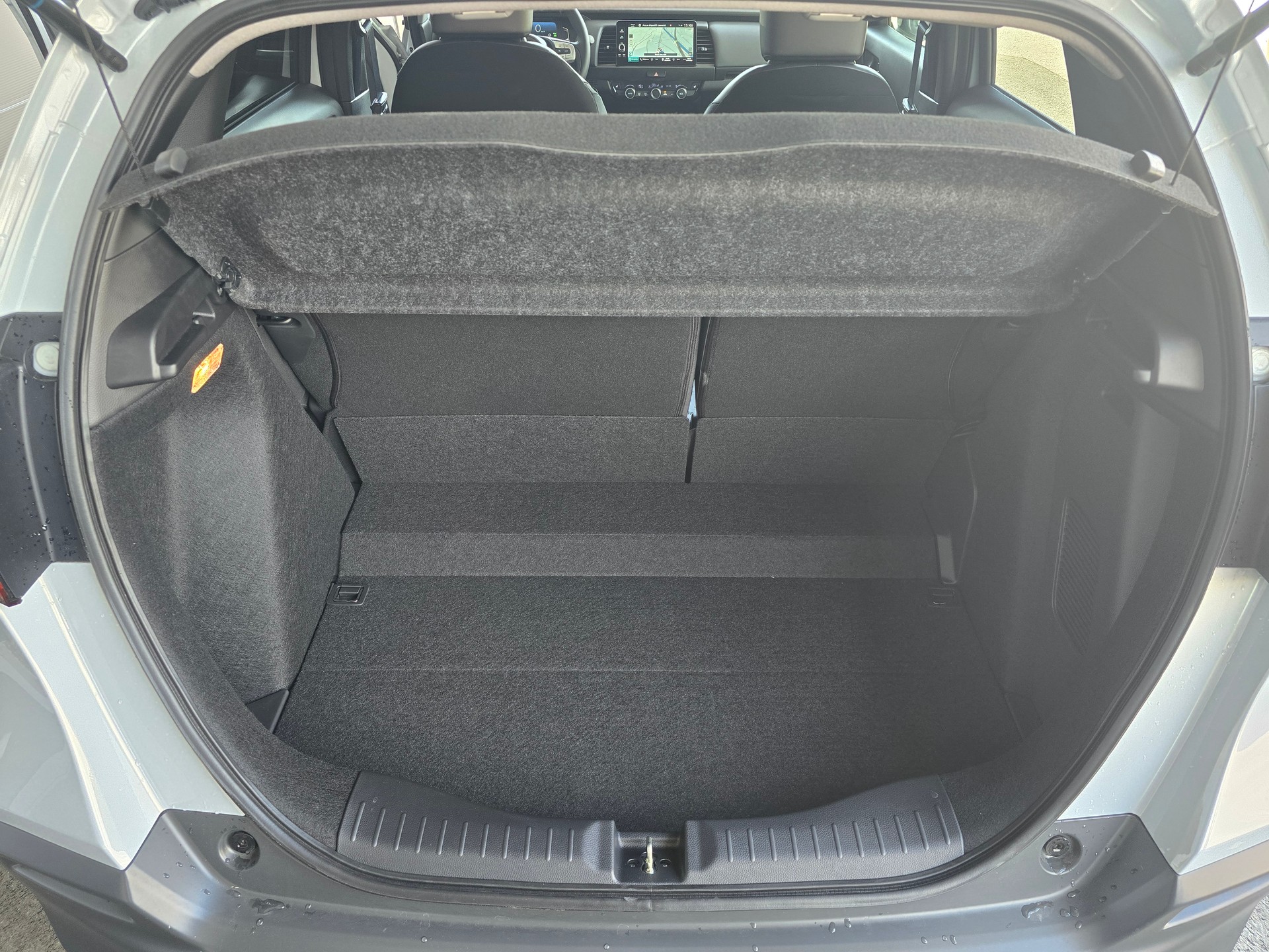 HONDA Jazz 1.5i-MMD Cr. Advance-image-11