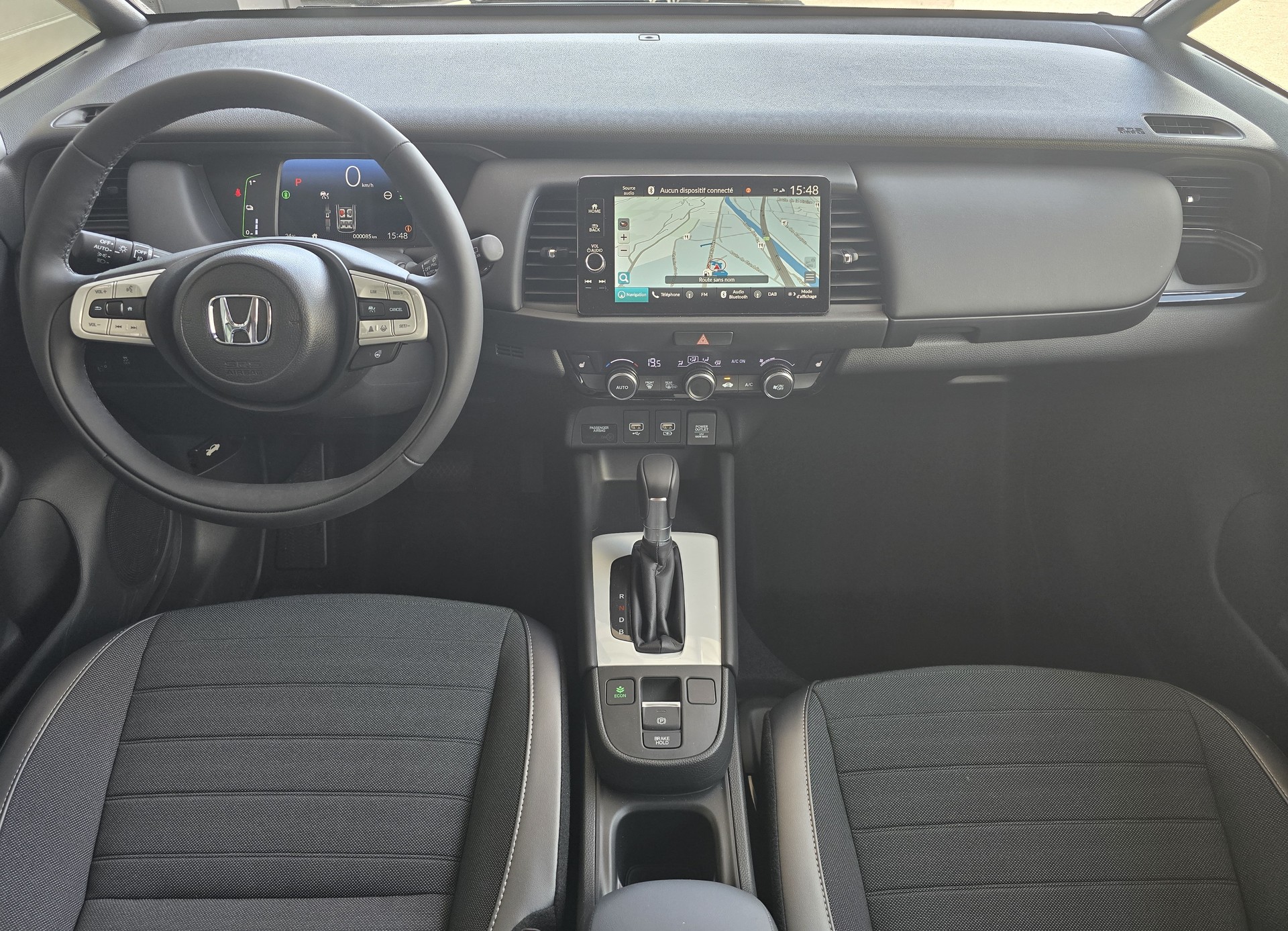 HONDA Jazz 1.5i-MMD Cr. Advance-image-3