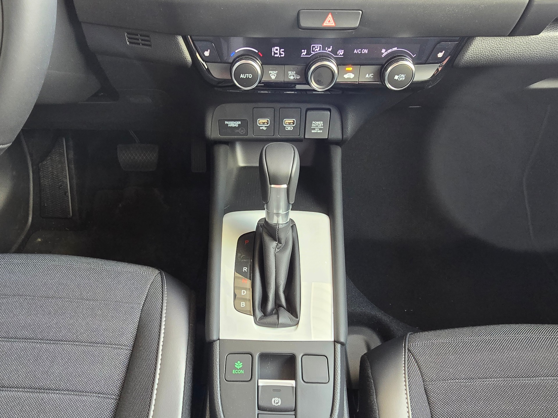 HONDA Jazz 1.5i-MMD Cr. Advance-image-8