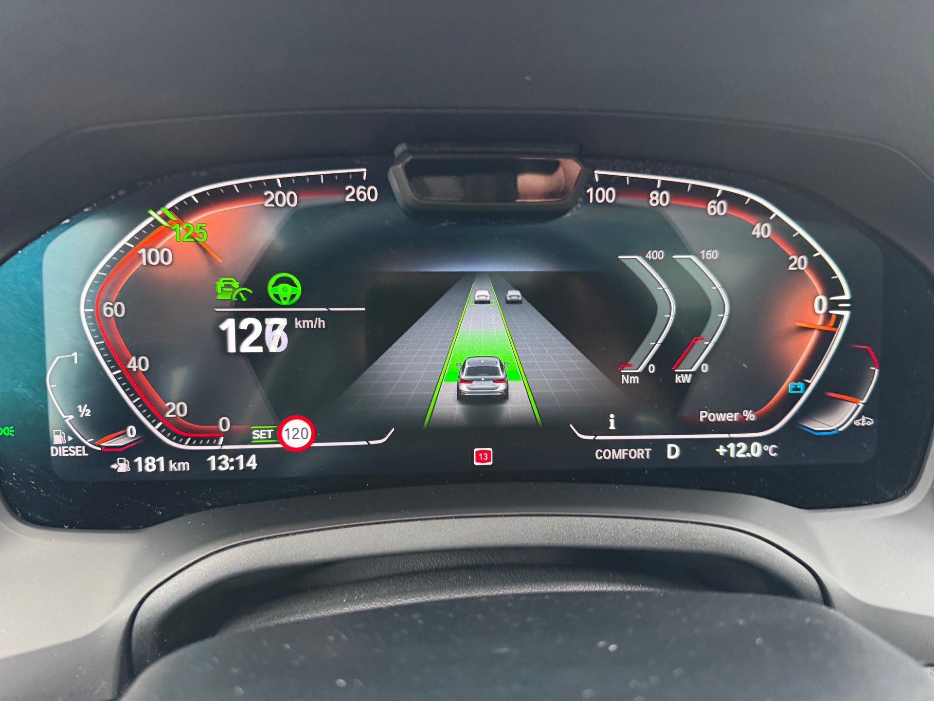 BMW 320d xDrive SAG Touring *Traumausstattung*-image-25