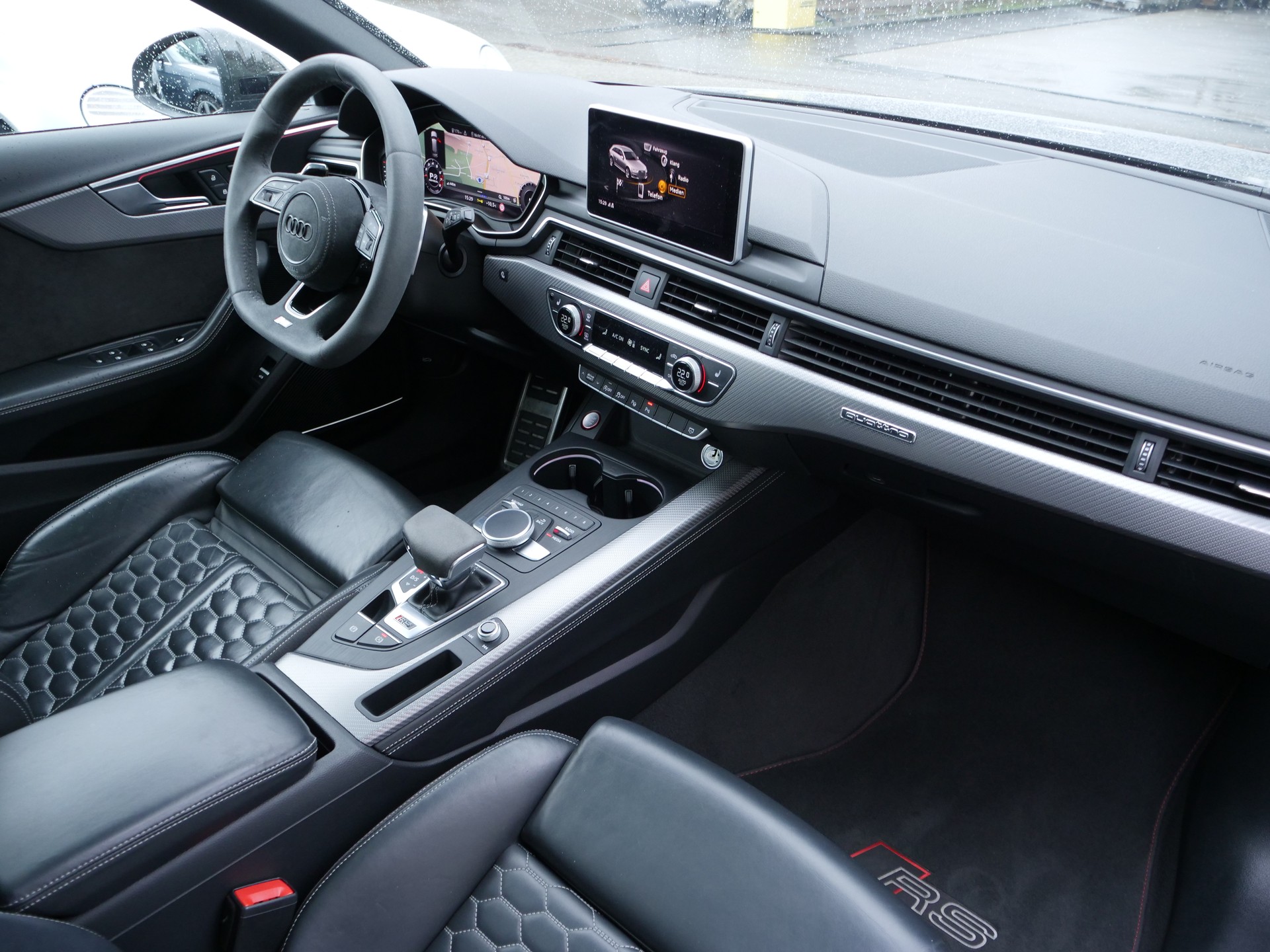 AUDI RS4 Avant 2.9 TFSI quattro tiptronic-image-7