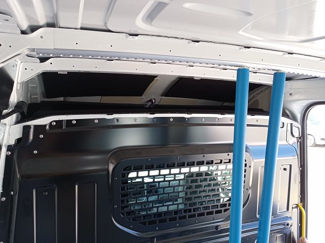 VW Crafter 35 2.0 BiTDI L4 4Motion A-image-16