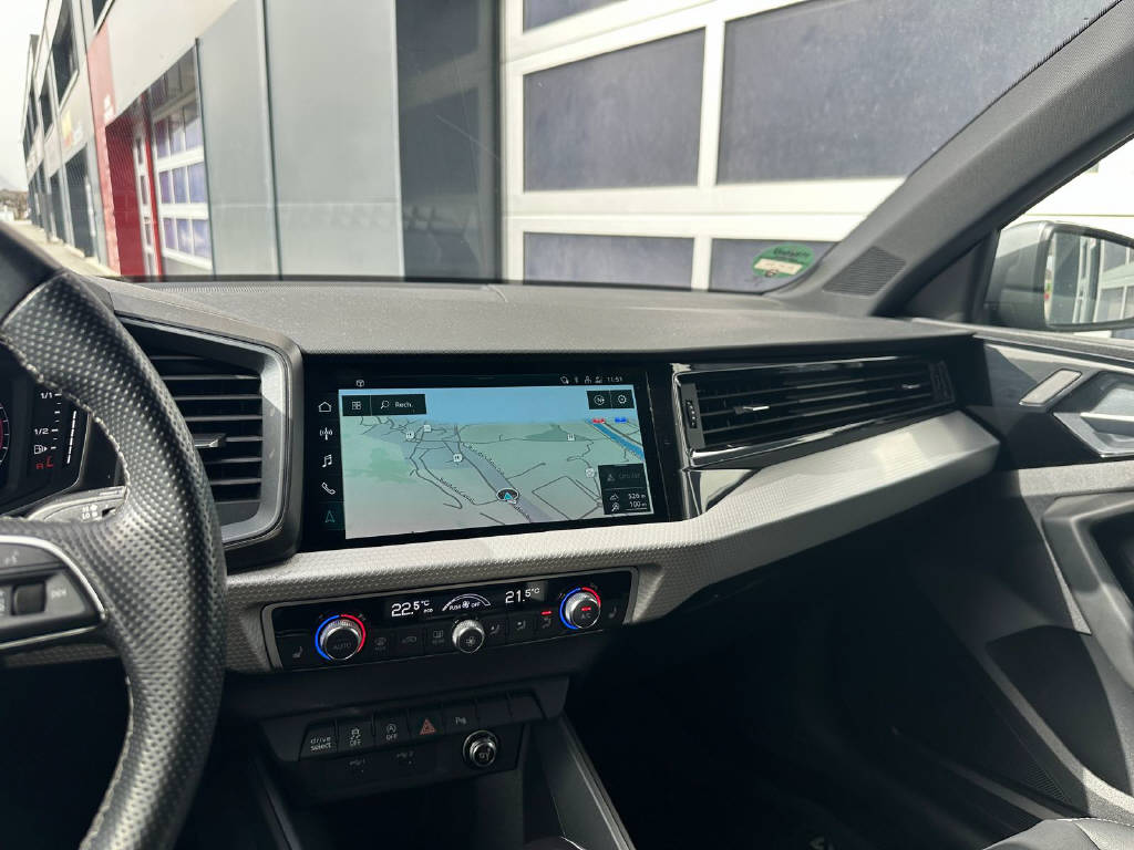 AUDI A1 Sportback 2.0 40 TFSI S Line S-Tronic - CH-image-11