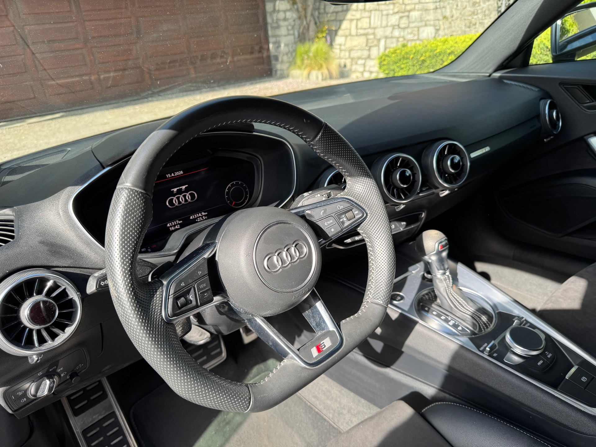 AUDI TT Coupé 40 TFSI S-tronic-image-4
