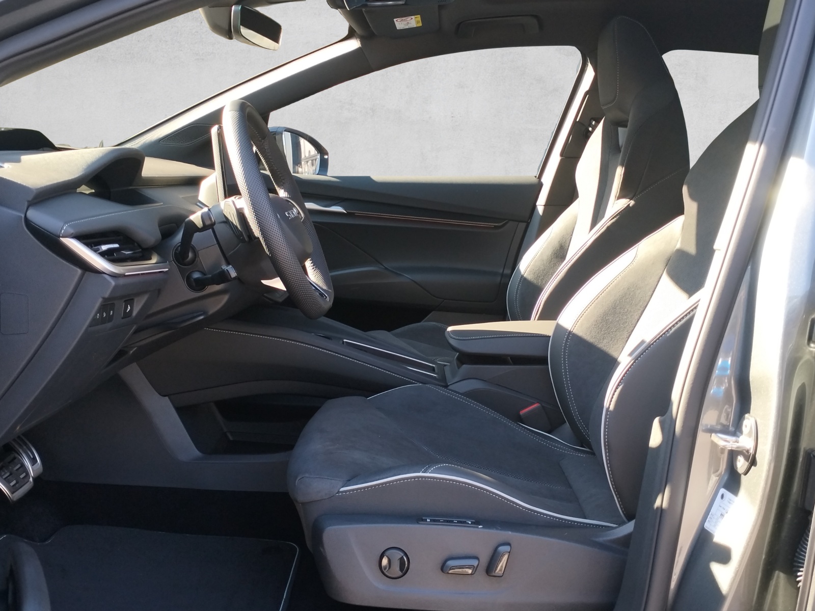 SKODA Enyaq 85 Sportline-image-6