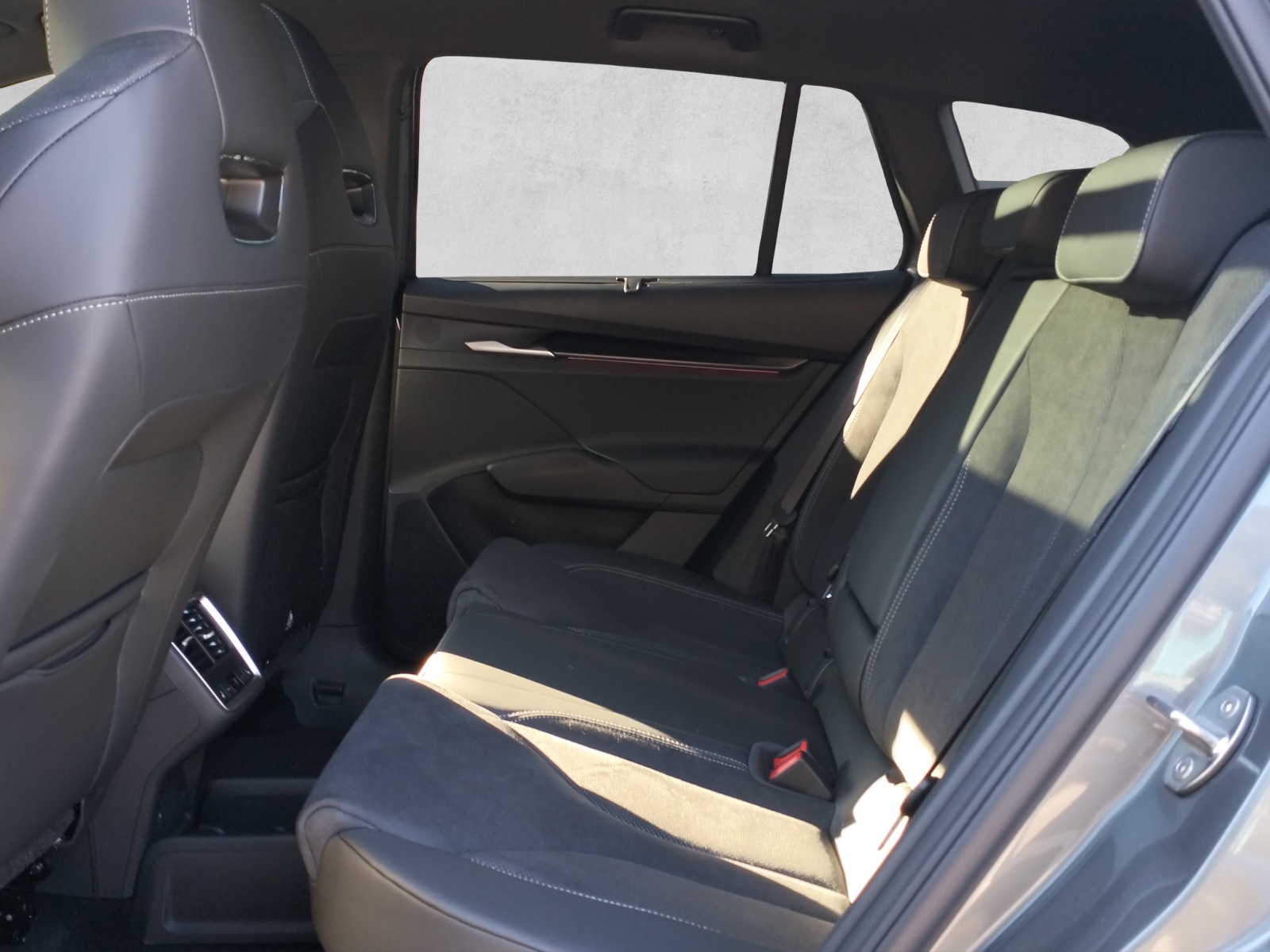 SKODA Enyaq 85 Sportline-image-9