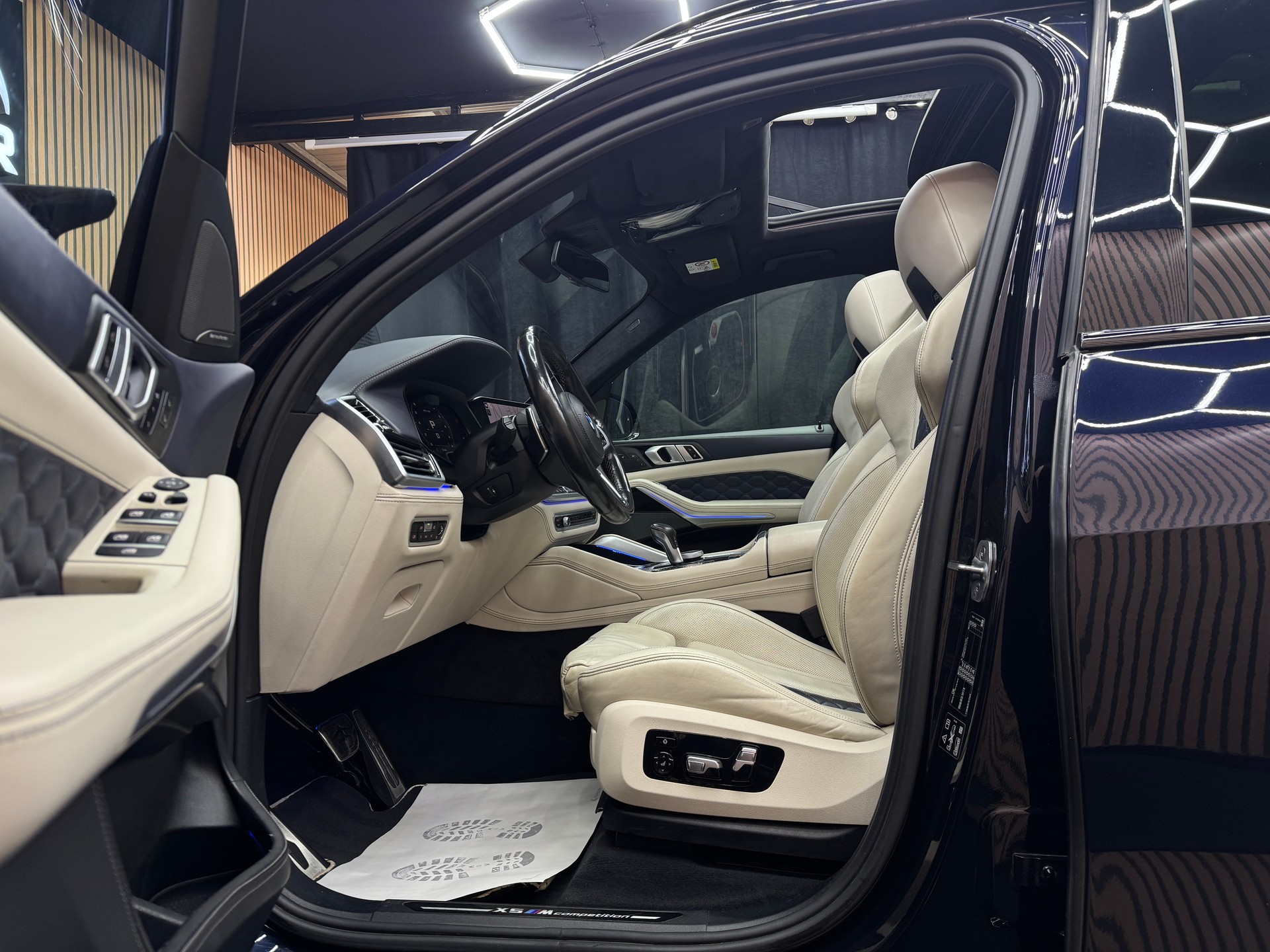 BMW X5 M Competition | CH-Fahrzeug | Panorama-Sky Lounge | *ab CHF 549.-/ Monat*-image-9