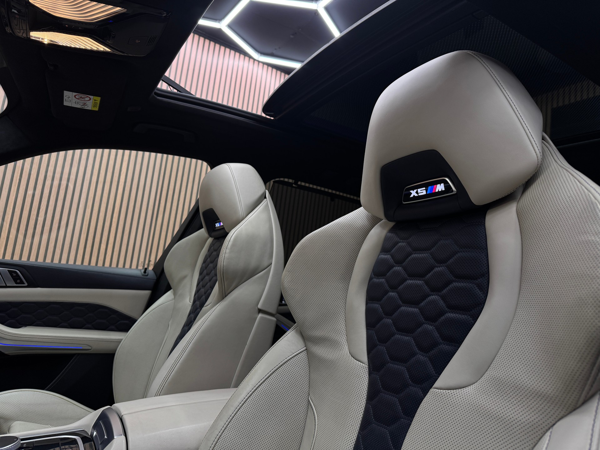 BMW X5 M Competition | CH-Fahrzeug | Panorama-Sky Lounge | *ab CHF 549.-/ Monat*-image-11