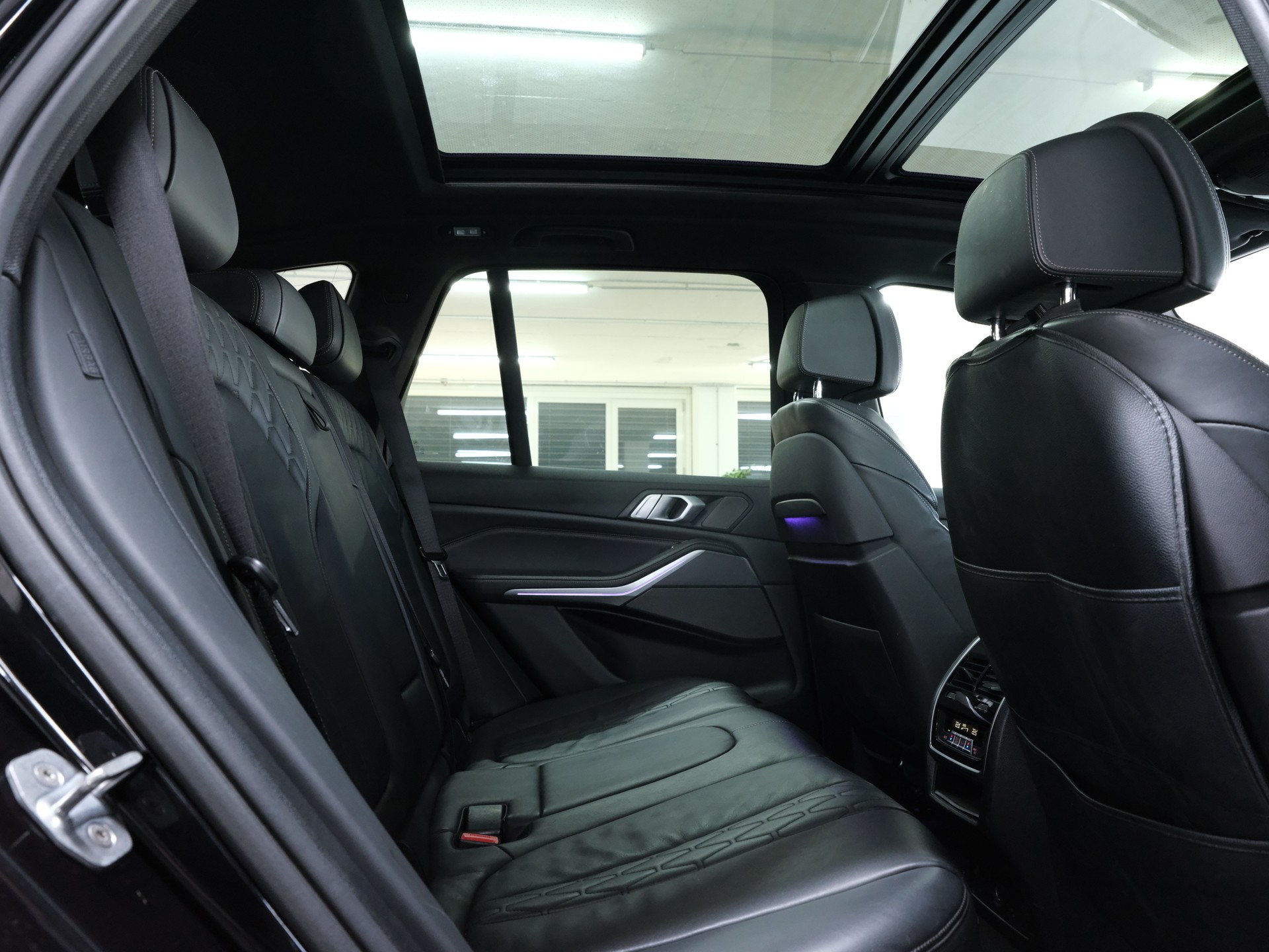 BMW X5 xDrive 40i xLine Steptronic-image-13