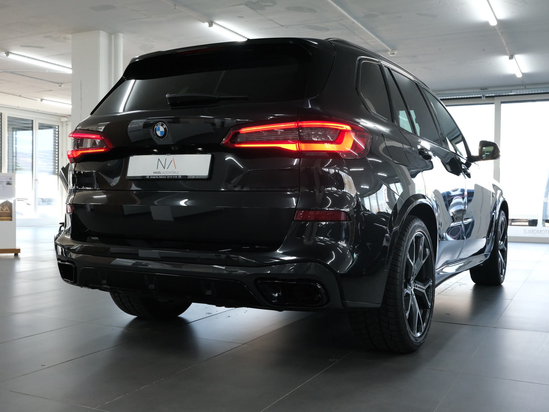 BMW X5 xDrive 40i xLine Steptronic-image-1