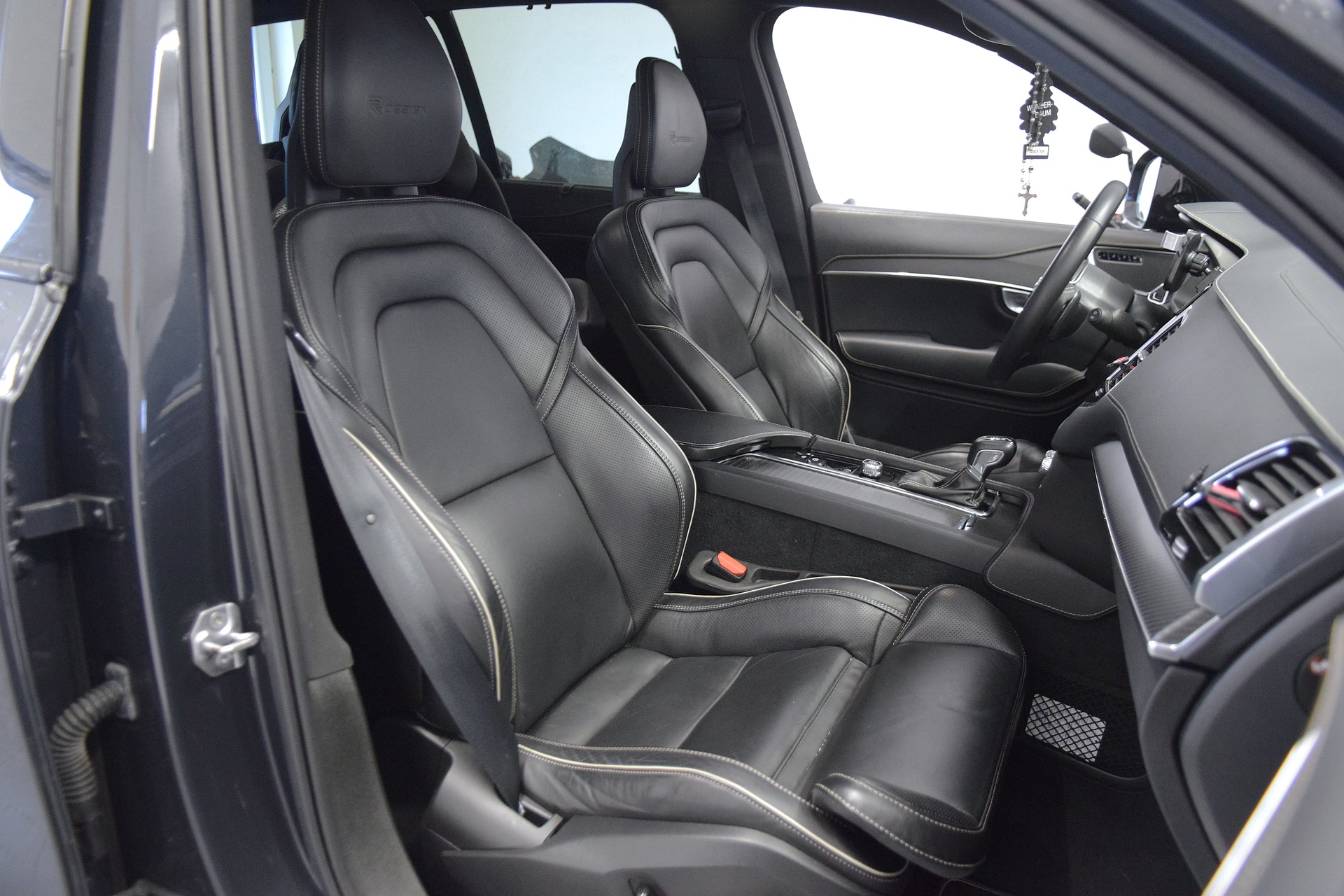 VOLVO XC90 T5 AWD R-Design Geartronic-image-8