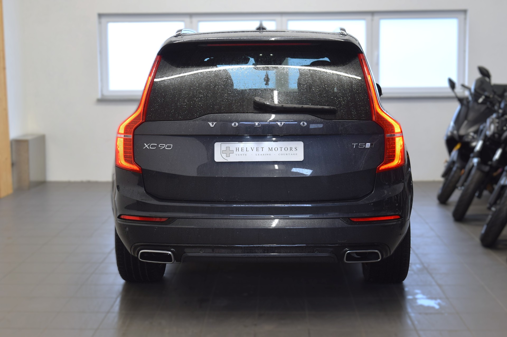 VOLVO XC90 T5 AWD R-Design Geartronic-image-4