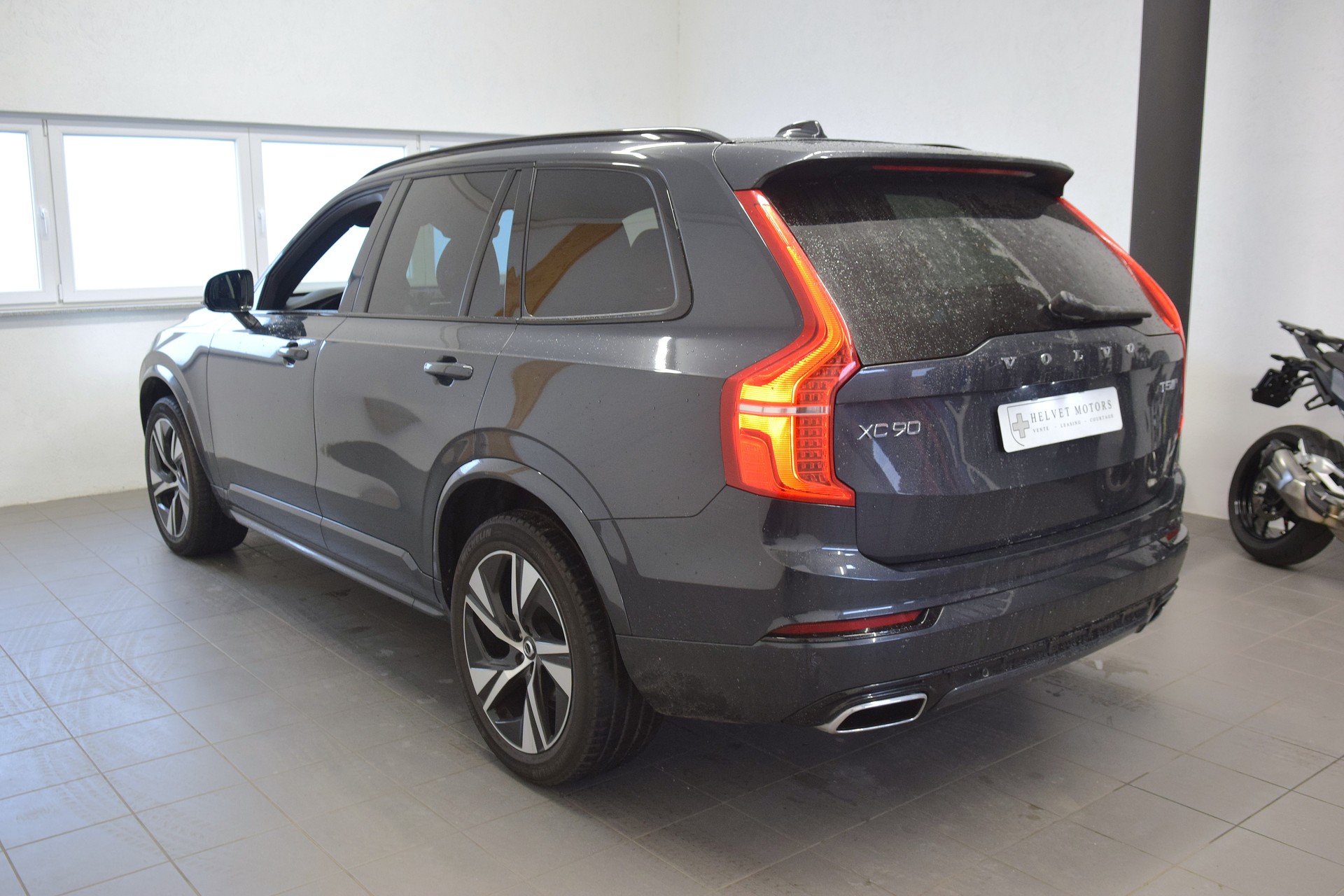 VOLVO XC90 T5 AWD R-Design Geartronic-image-3
