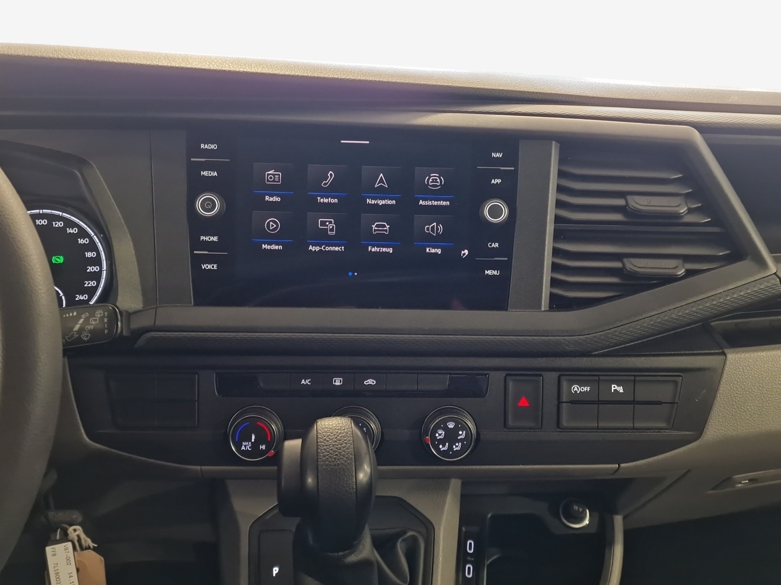VW T6.1 2.0 TDI DSG-image-15