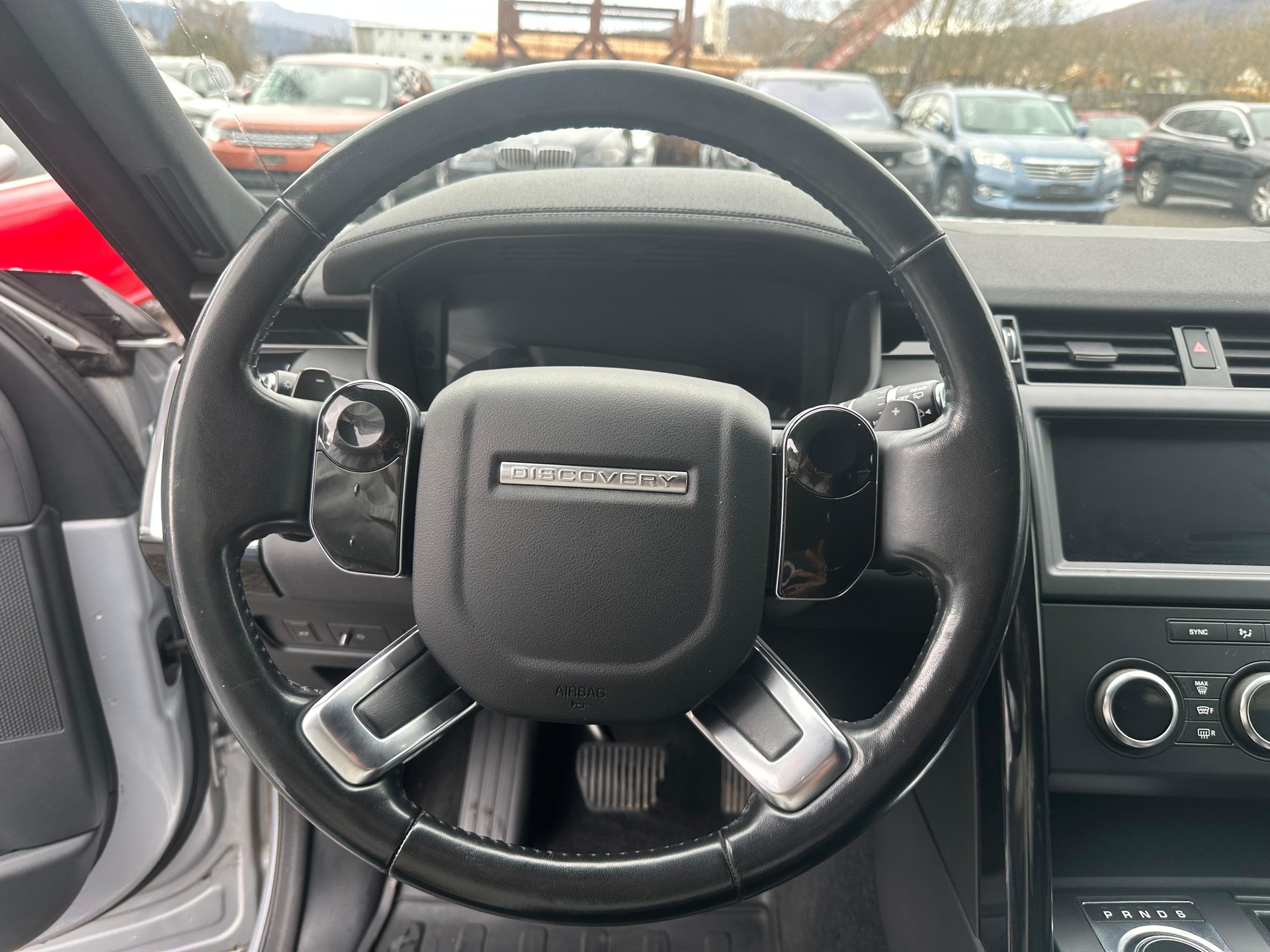 LAND ROVER Discovery 3.0 SDV6 HSE Automatic-image-6