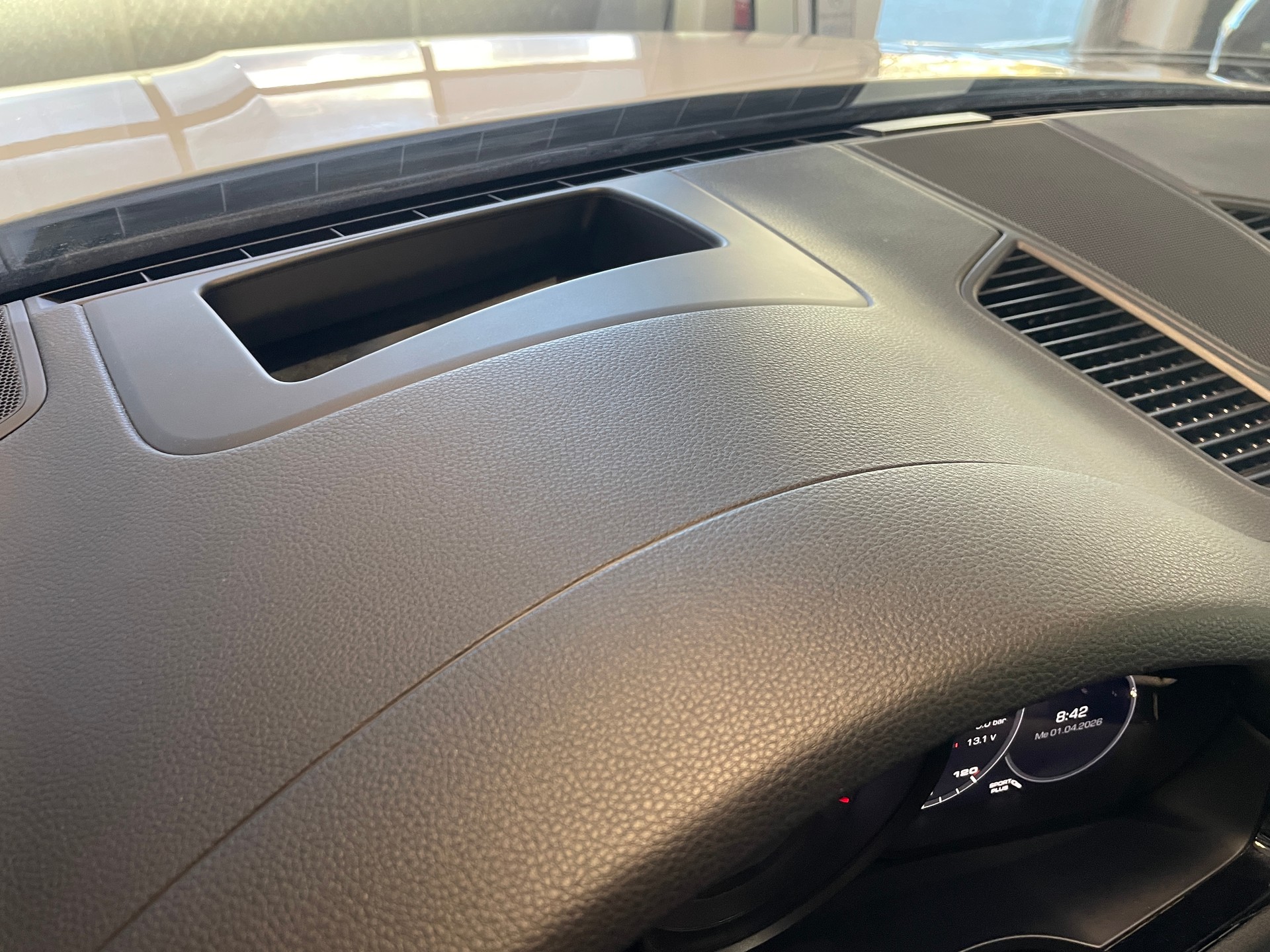 PORSCHE Cayenne-image-13