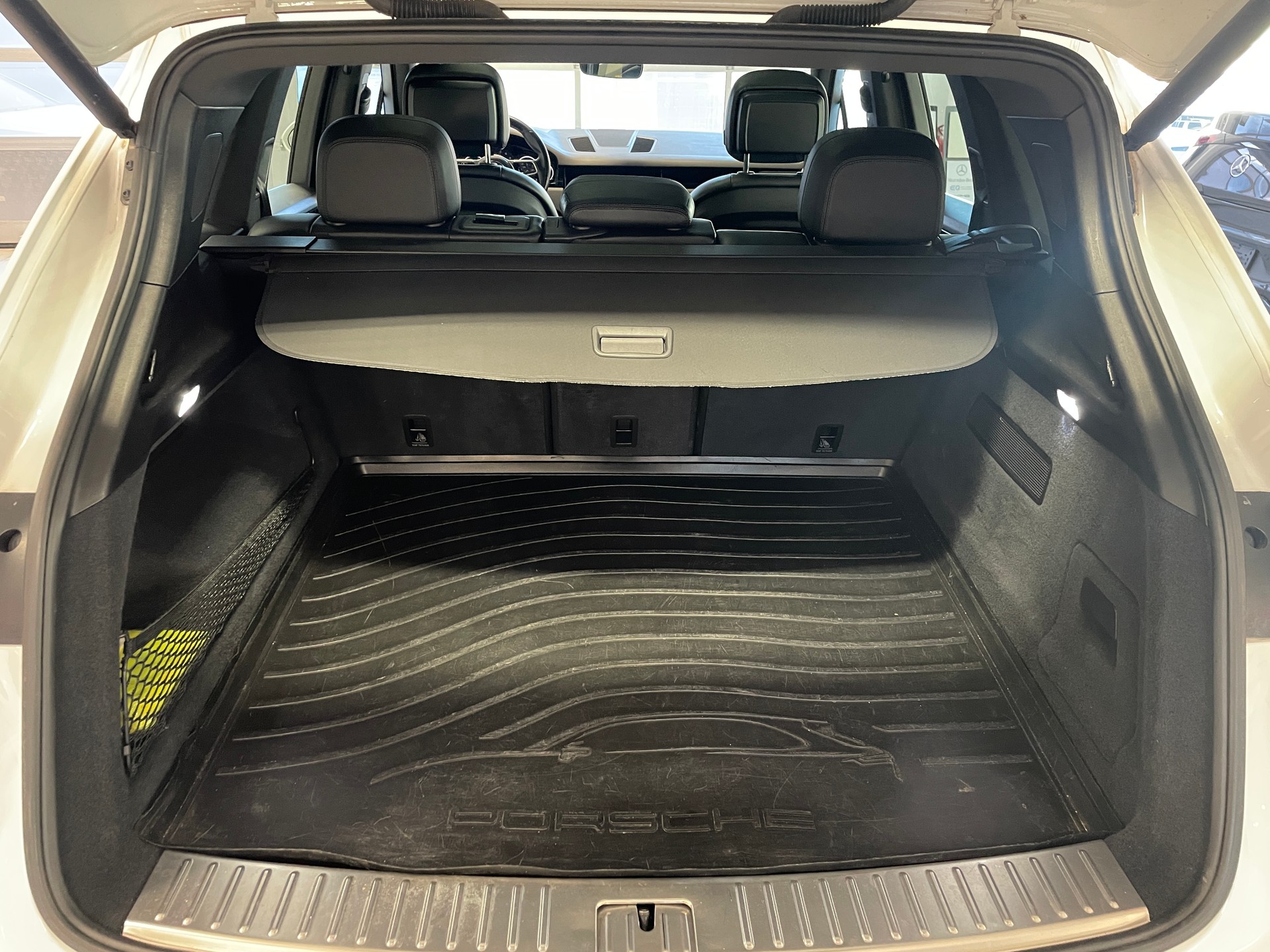 PORSCHE Cayenne-image-7