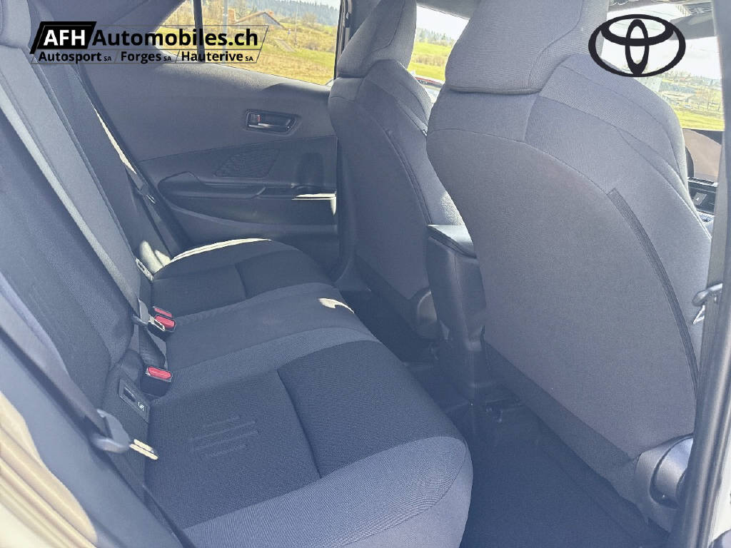 TOYOTA C-HR 2.0 PHEV Swiss Edition-image-15