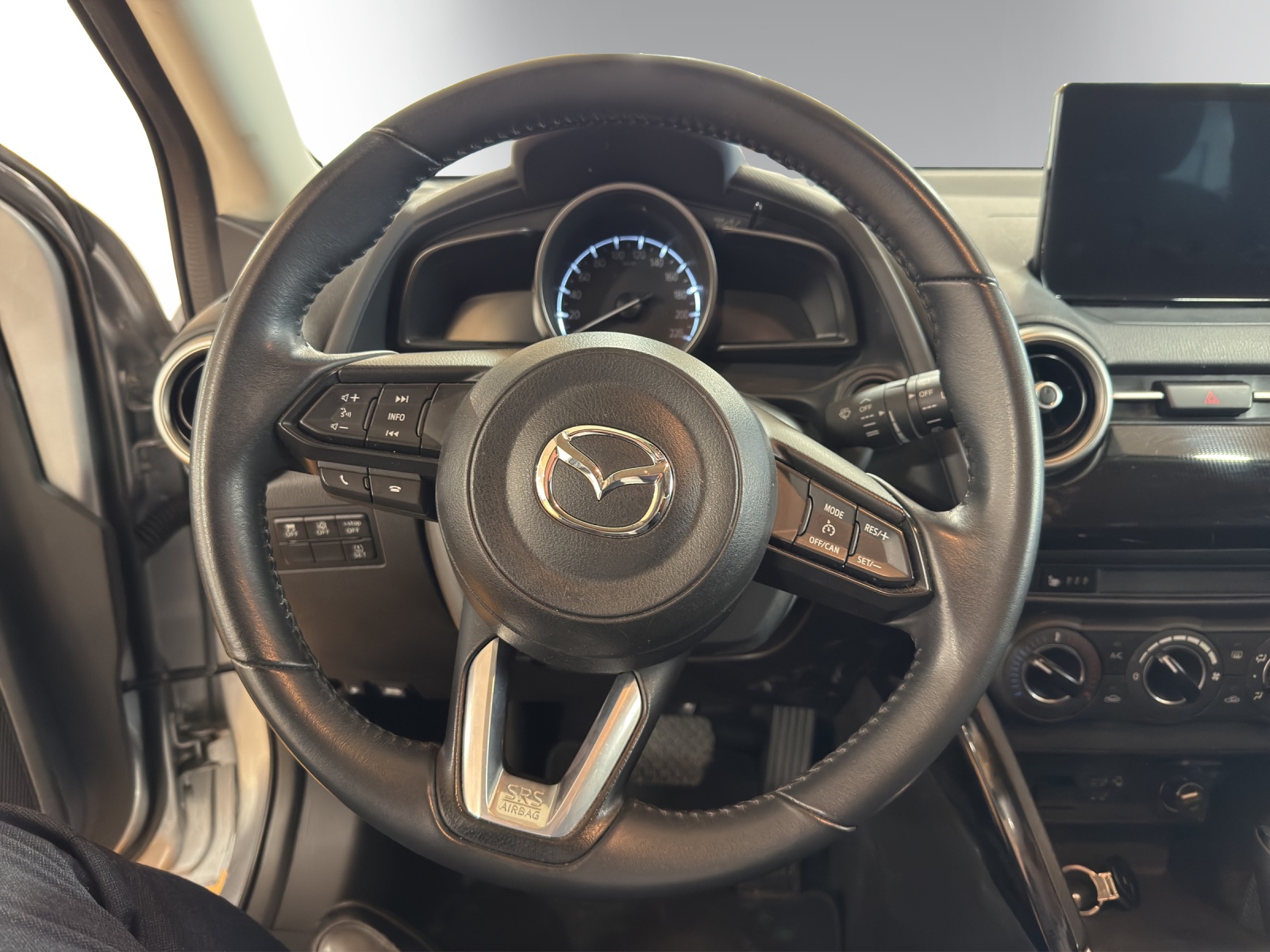 Image MAZDA 2 2 SKYACTIV-G 90 Ambition Automat