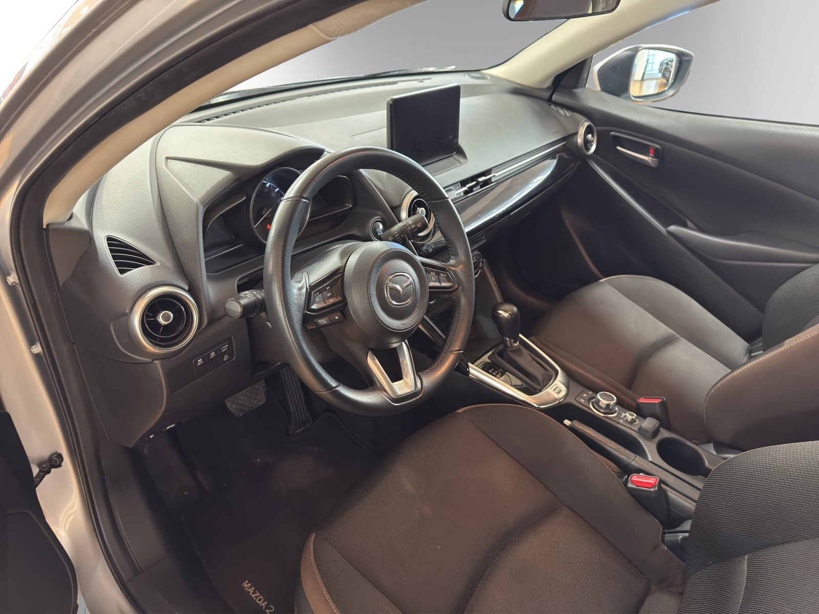 Image MAZDA 2 2 SKYACTIV-G 90 Ambition Automat