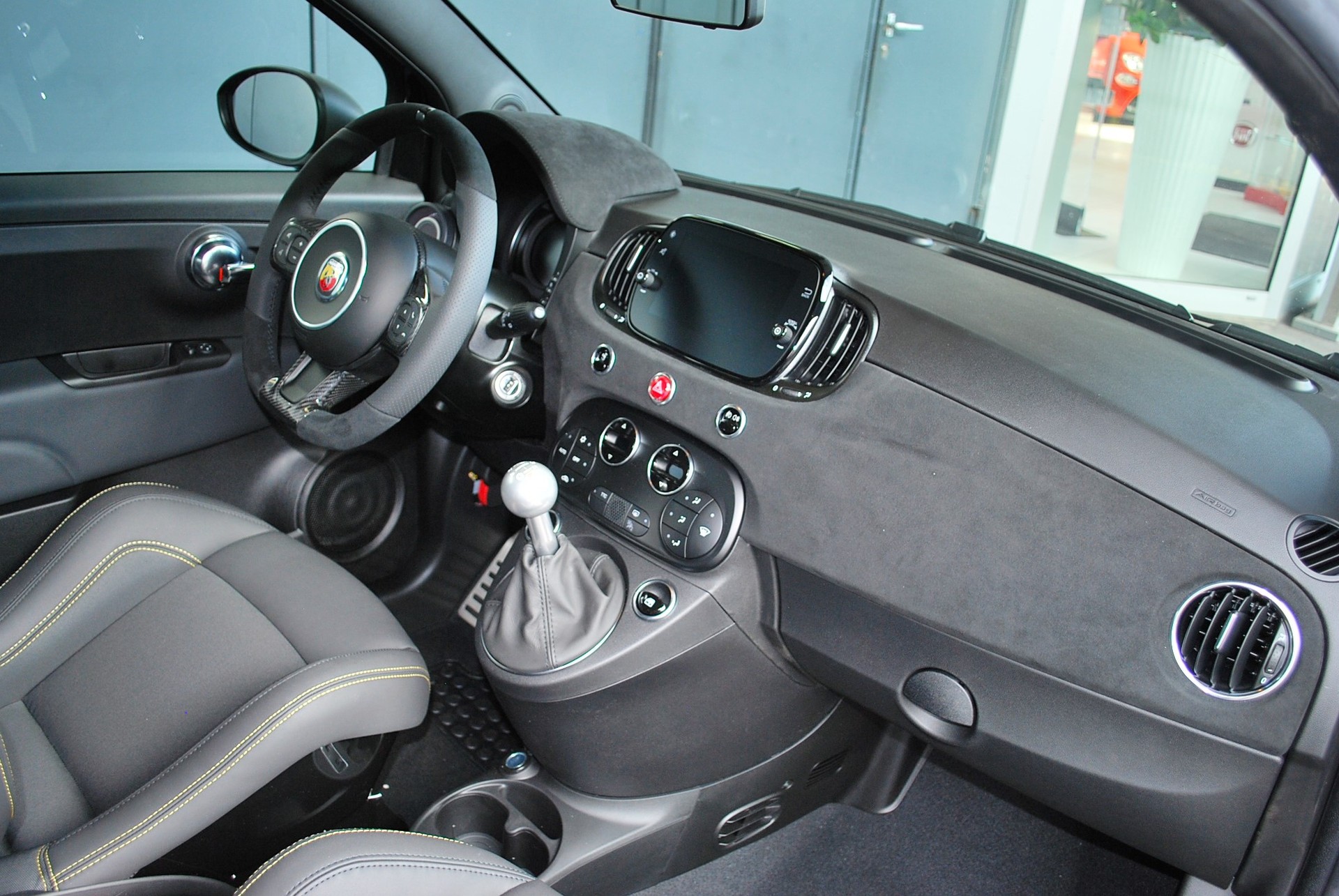 FIAT 695 1.4 16V Turbo Abarth Competizione-image-14